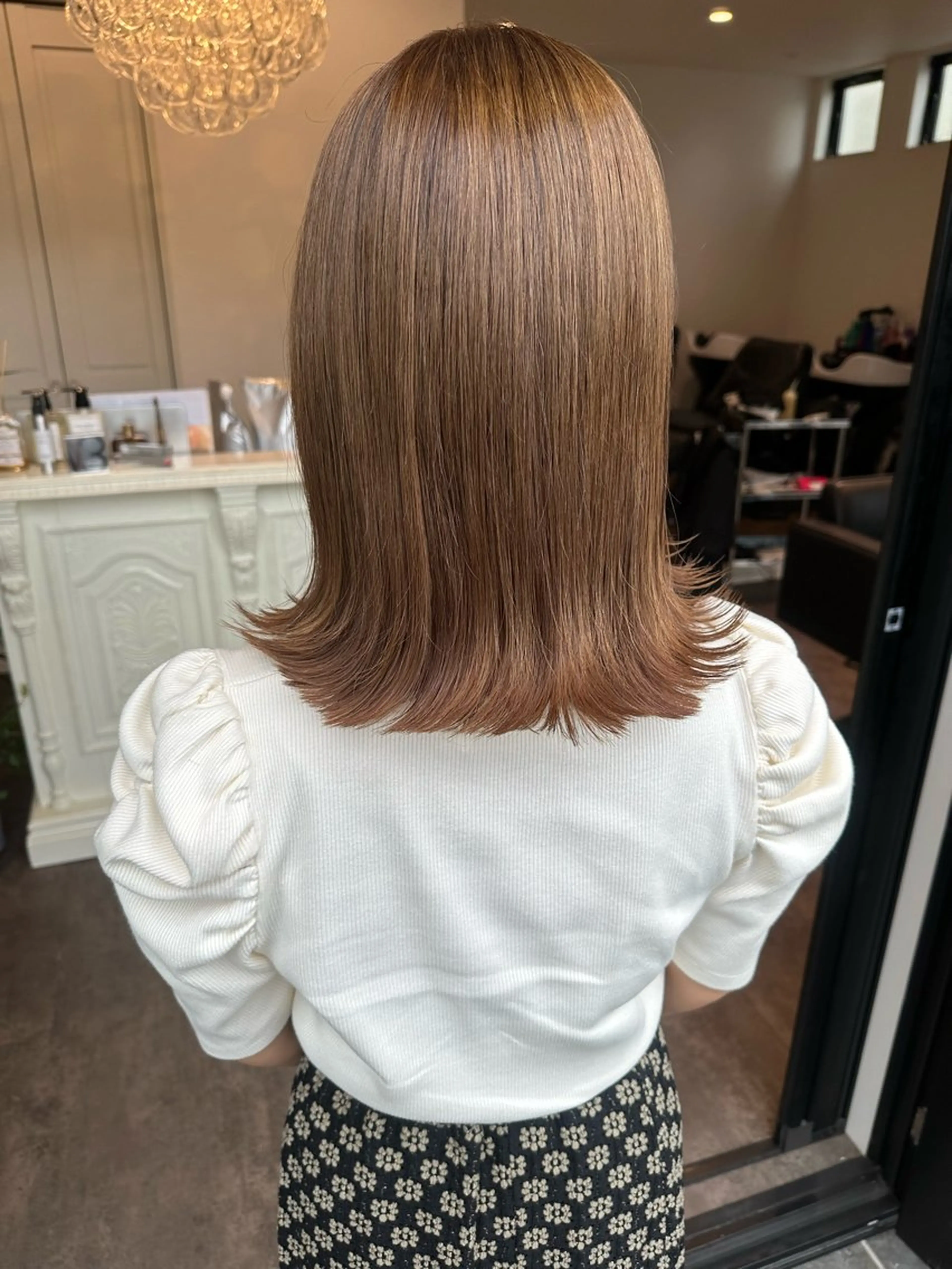 ミディアム カラー ベージュカラー オリーブベージュ カット ヘアカラー トリートメント 成松 勇治のヘアスタイル