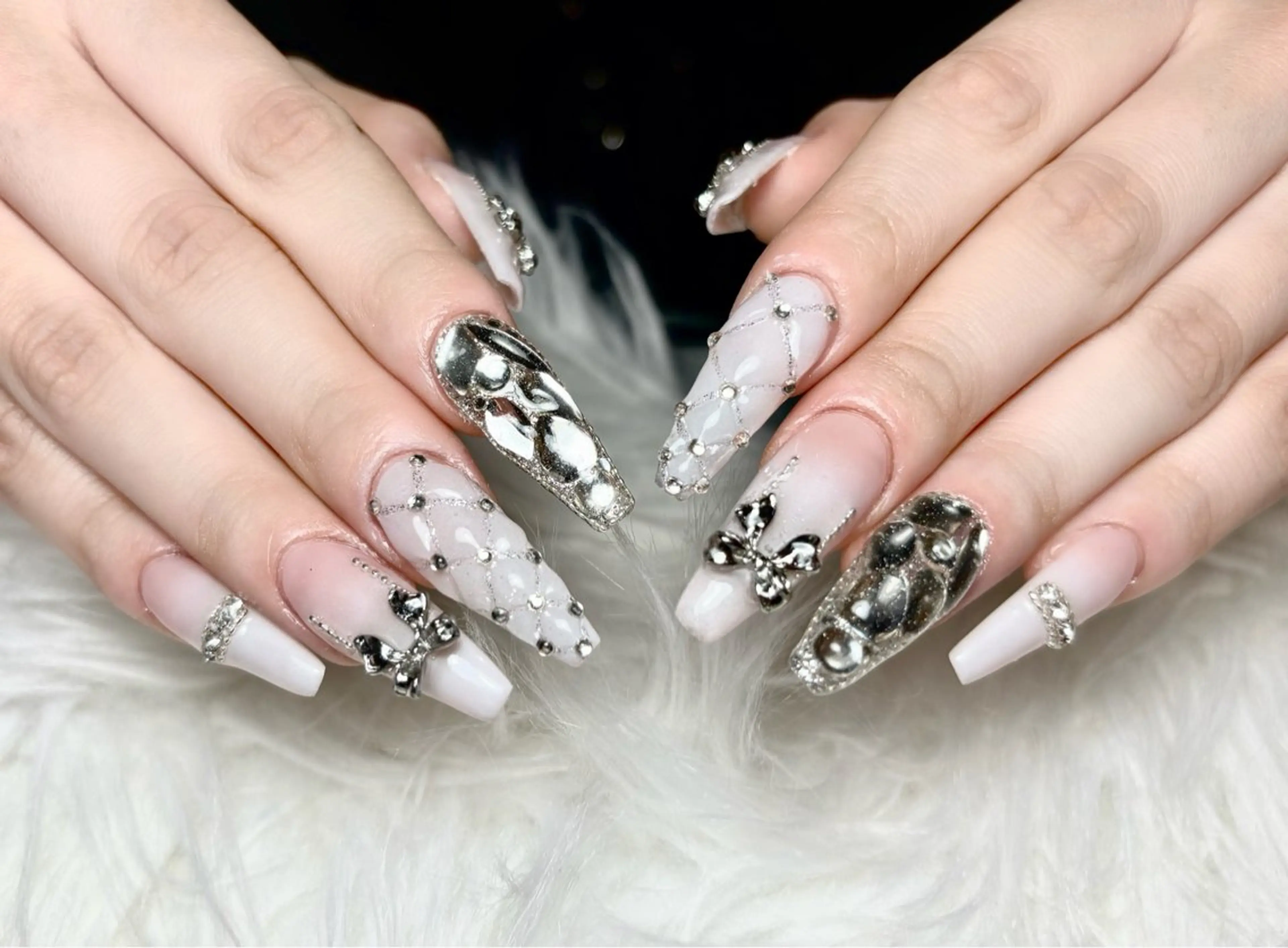 ネイル ハンドネイル ハンドケア Hi Beauty 渋谷(ネイル、ハイパーナイフ6、脂肪れいきゃく、マッサージ&エステサロン)所属・Hi beauty 渋谷のネイルデザイン