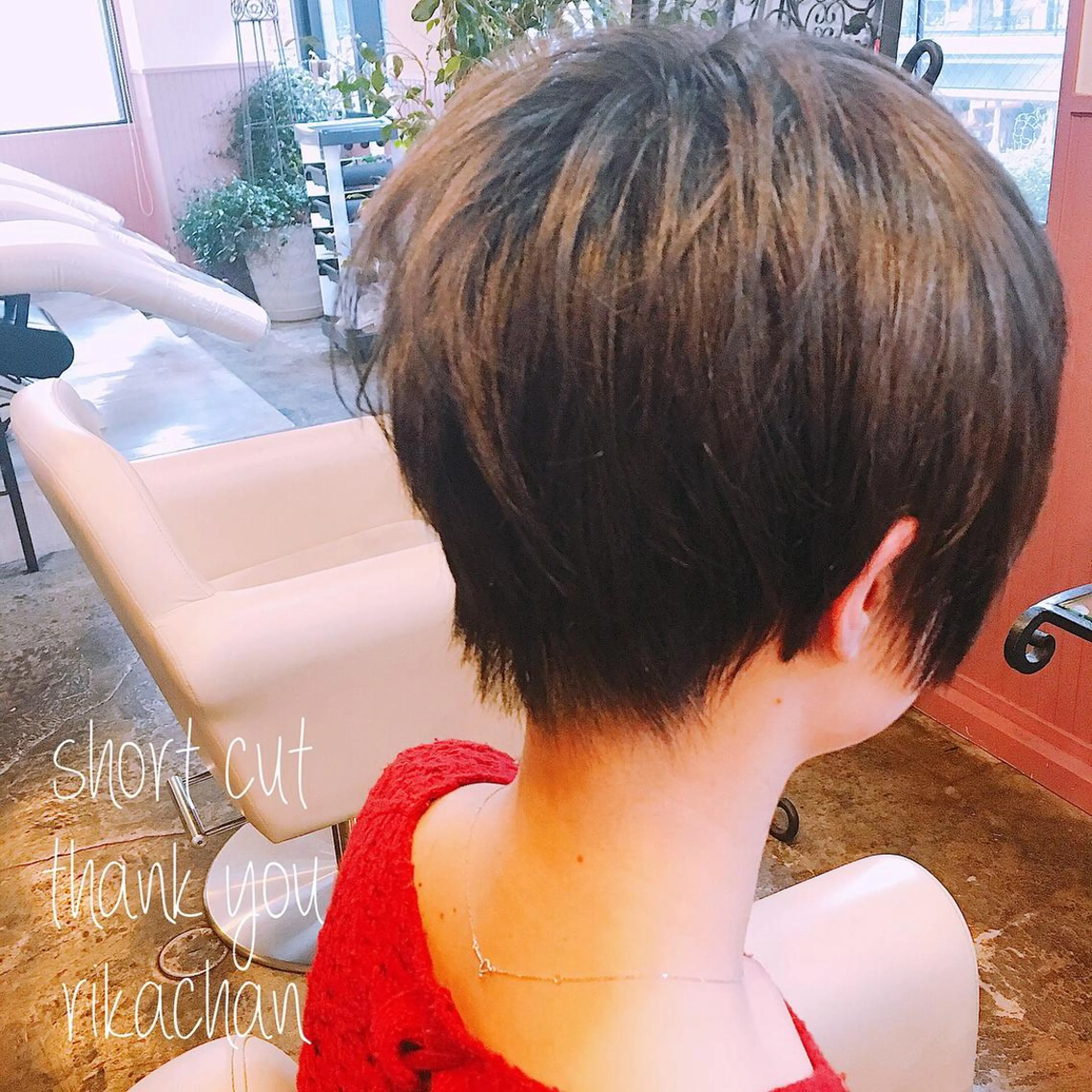 ショート カラー くびれヘア ショートヘア 表参道Lise おおいしおりのヘアスタイル