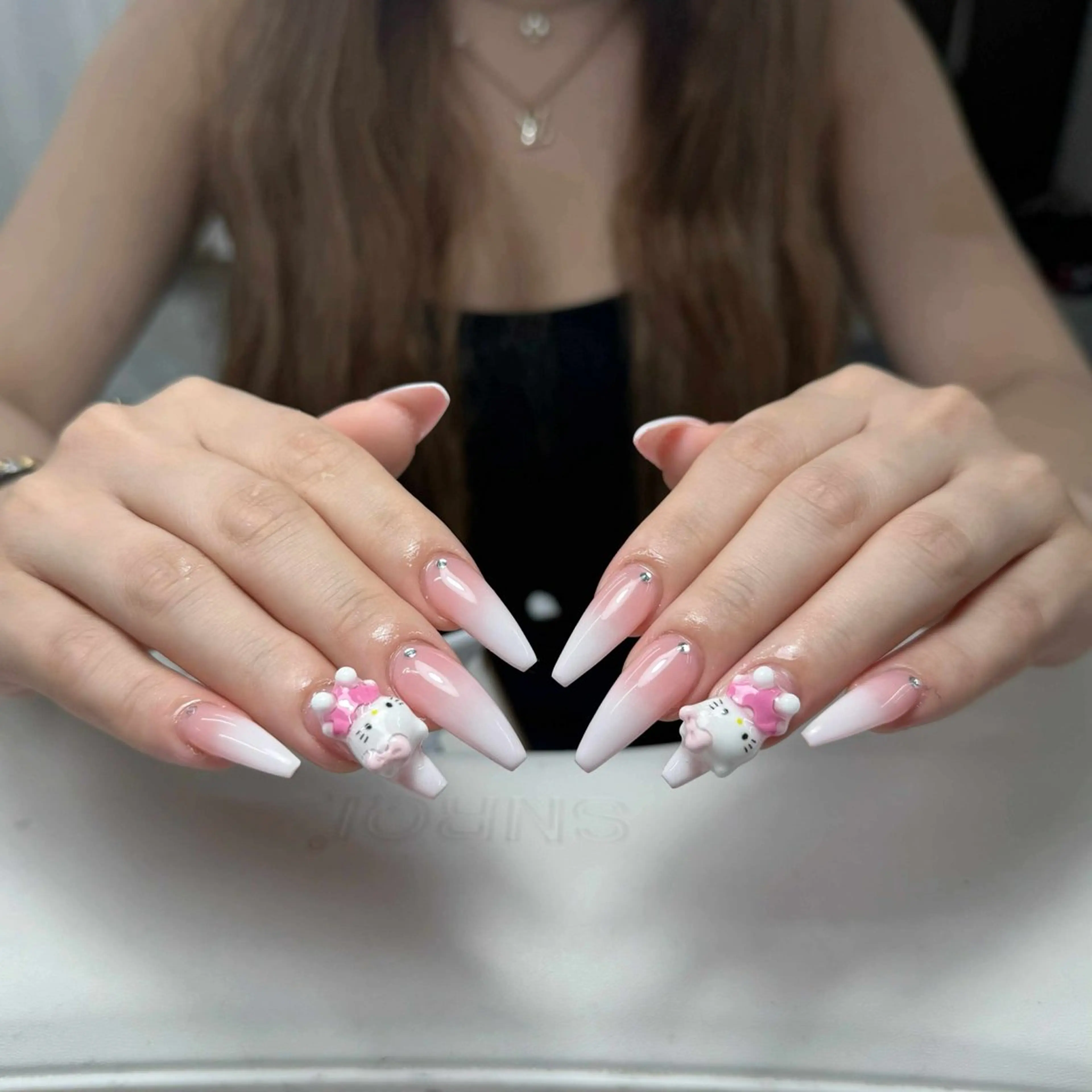 ネイル ハンドネイル ハンドケア Nova Nail Nambaのネイルデザイン