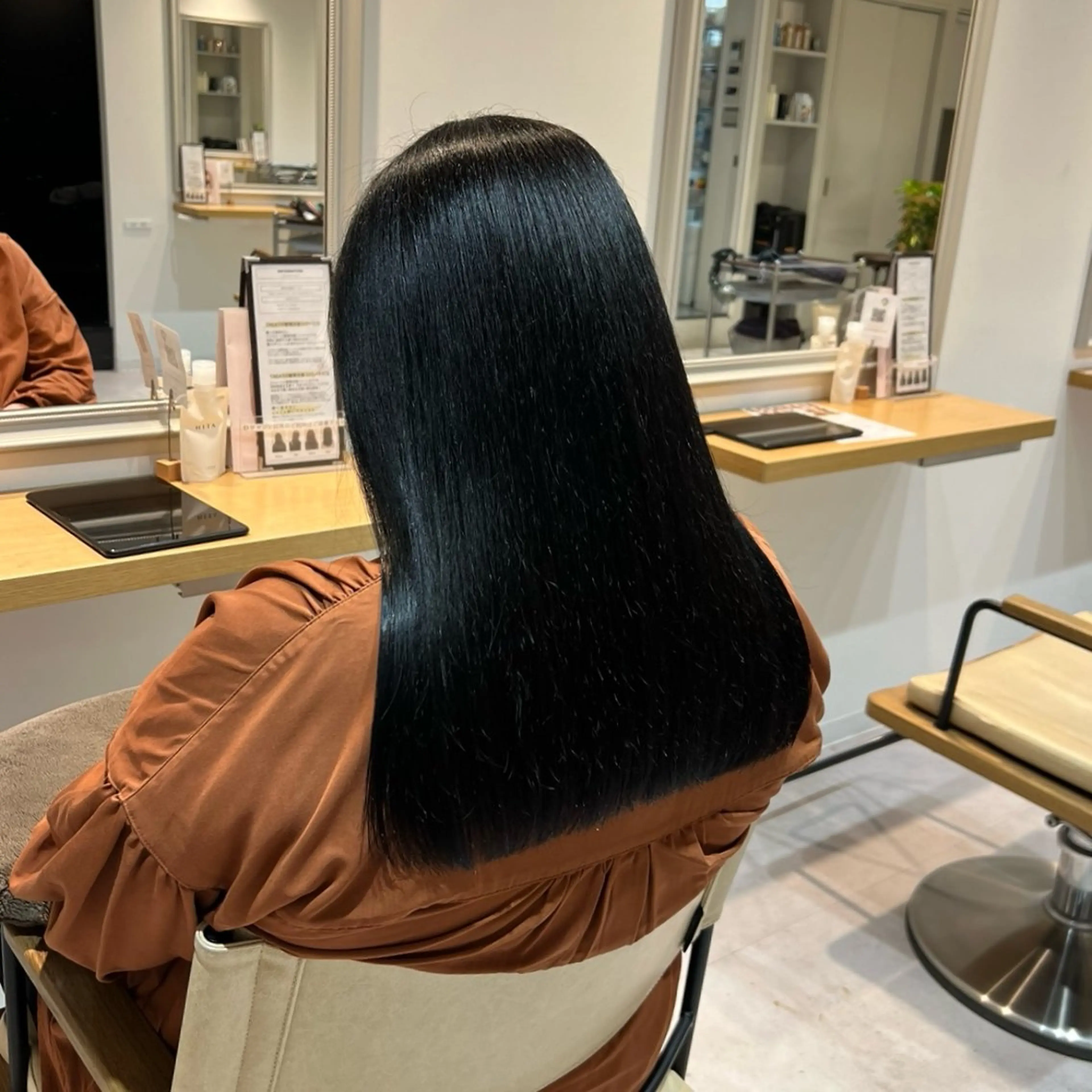 セミロング トリートメント 川村 琴のヘアスタイル