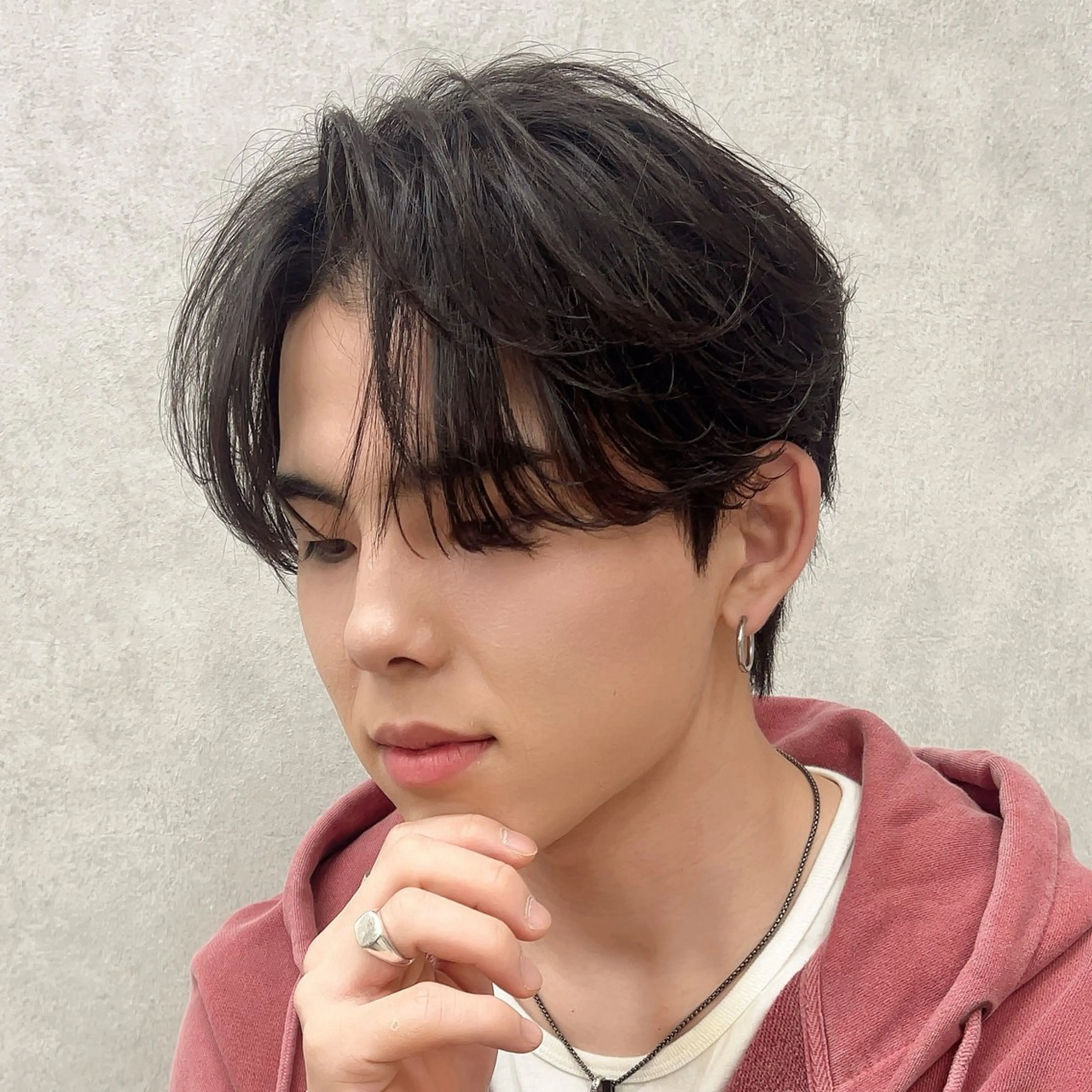 ミディアム パーマ メンズ センターパート メンズ韓国風 韓国風ヘア フェザー/ゆるふわ パーマ/鐘ヶ江 航青のヘアスタイル