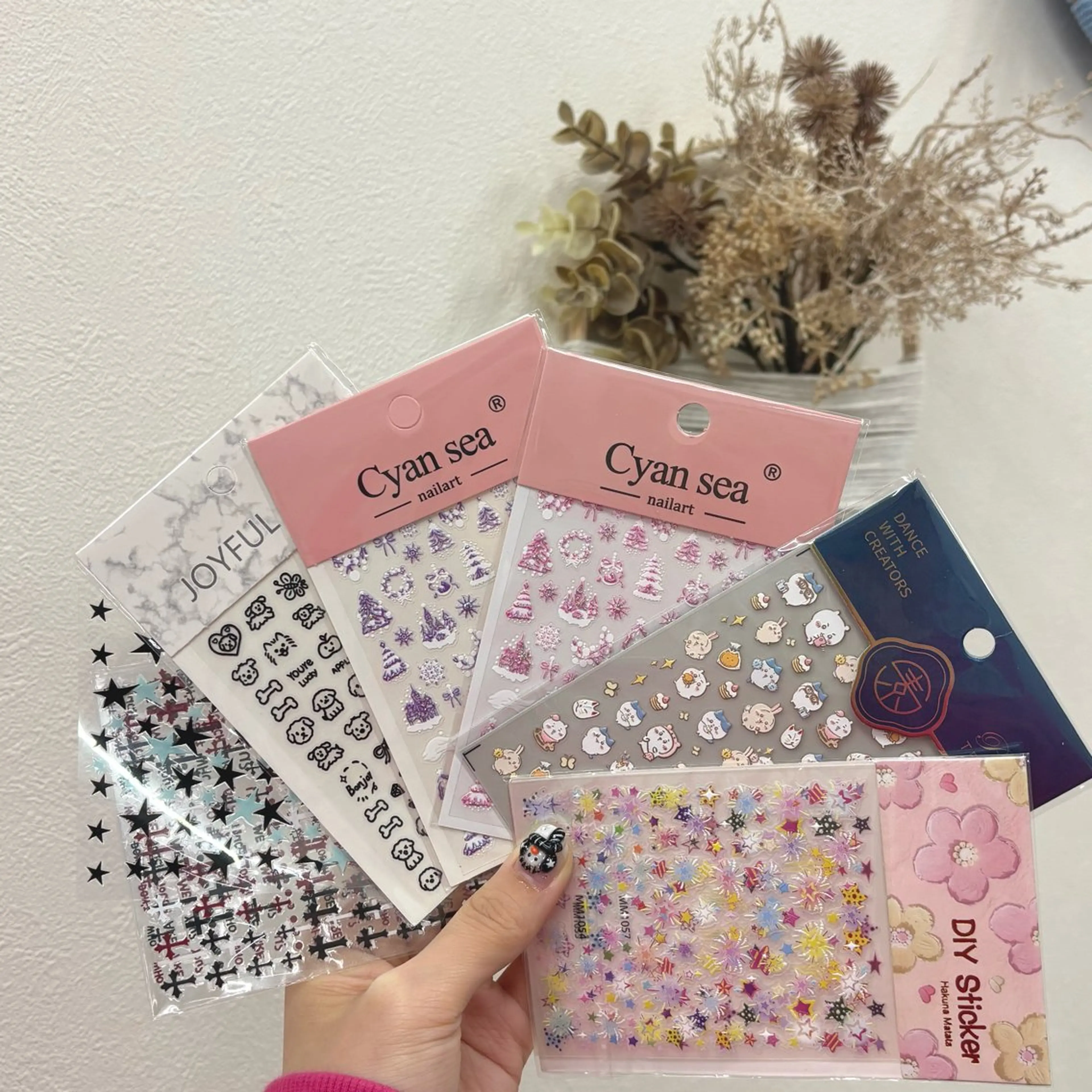 ワンカラー➕シールつけ放題💞の写真