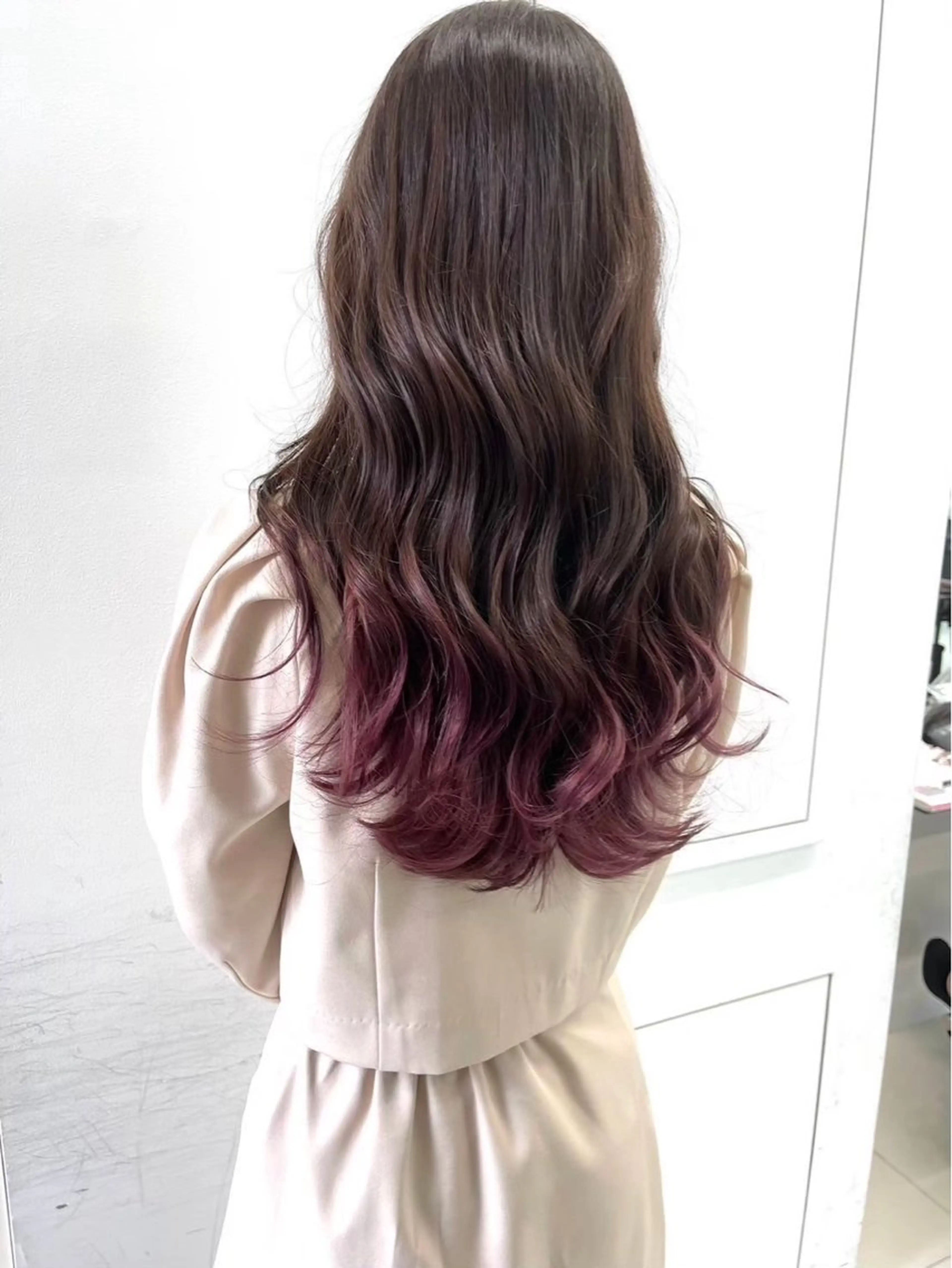 ロング カラー パーマ カット ヘアカラー パーマ トリートメント ヘッドスパ 巻けるケア縮毛矯正✨ ケアカラー✨山下のヘアスタイル