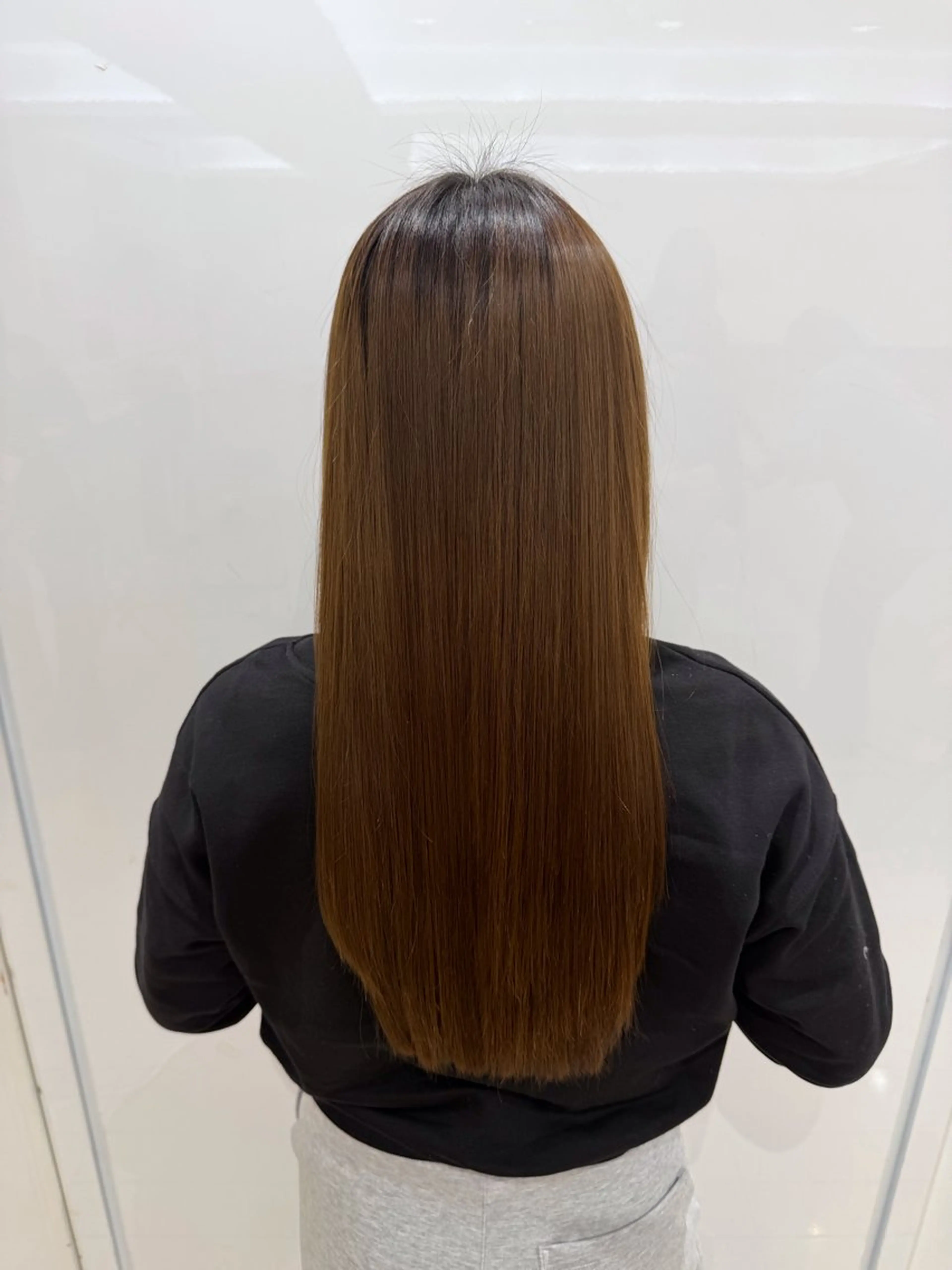 ロング カット ヘアカラー トリートメント レイヤー/艶カラー/ ハイトーンのヘアスタイル