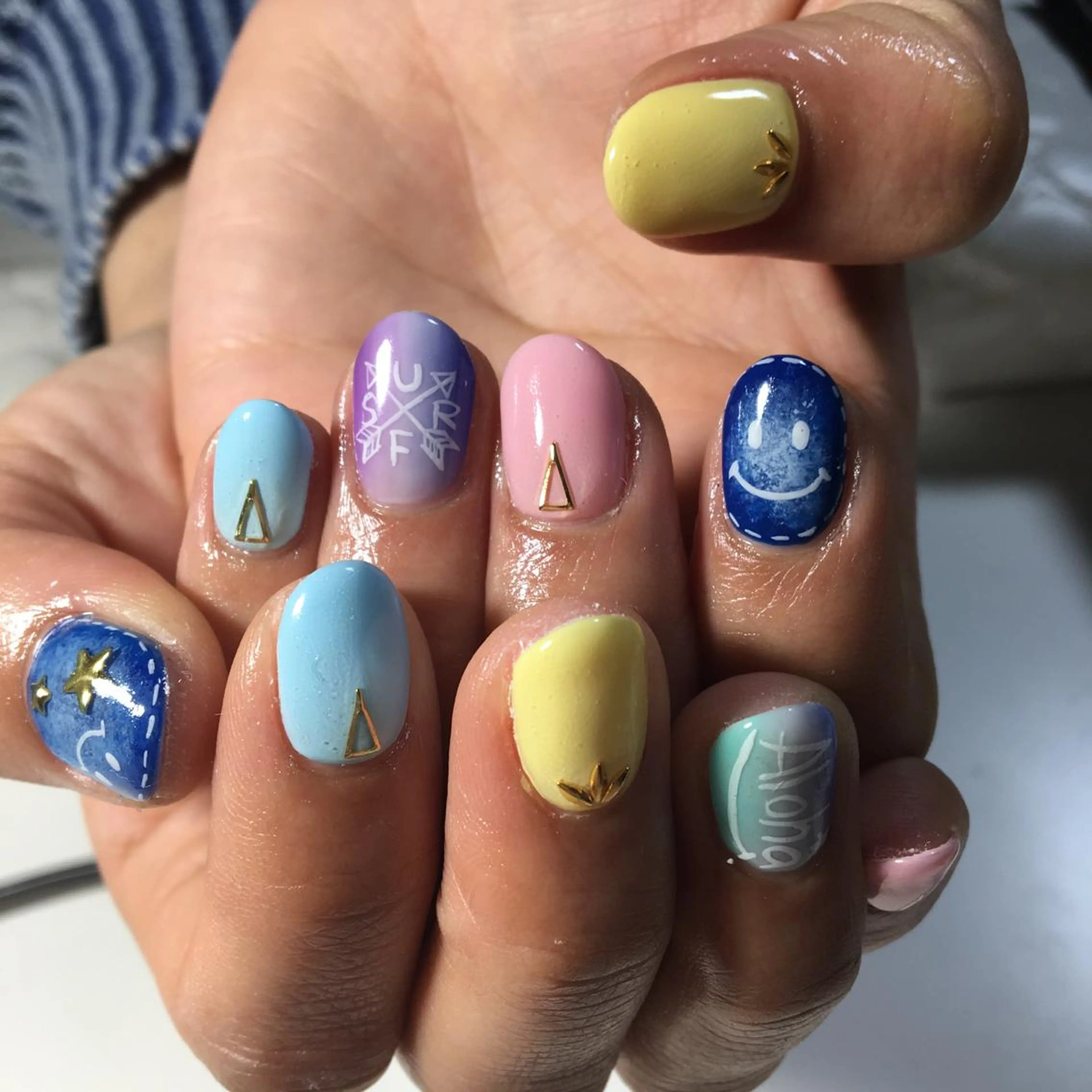 ネイル ストーンネイル ハンドネイル nail Beeのネイルデザイン