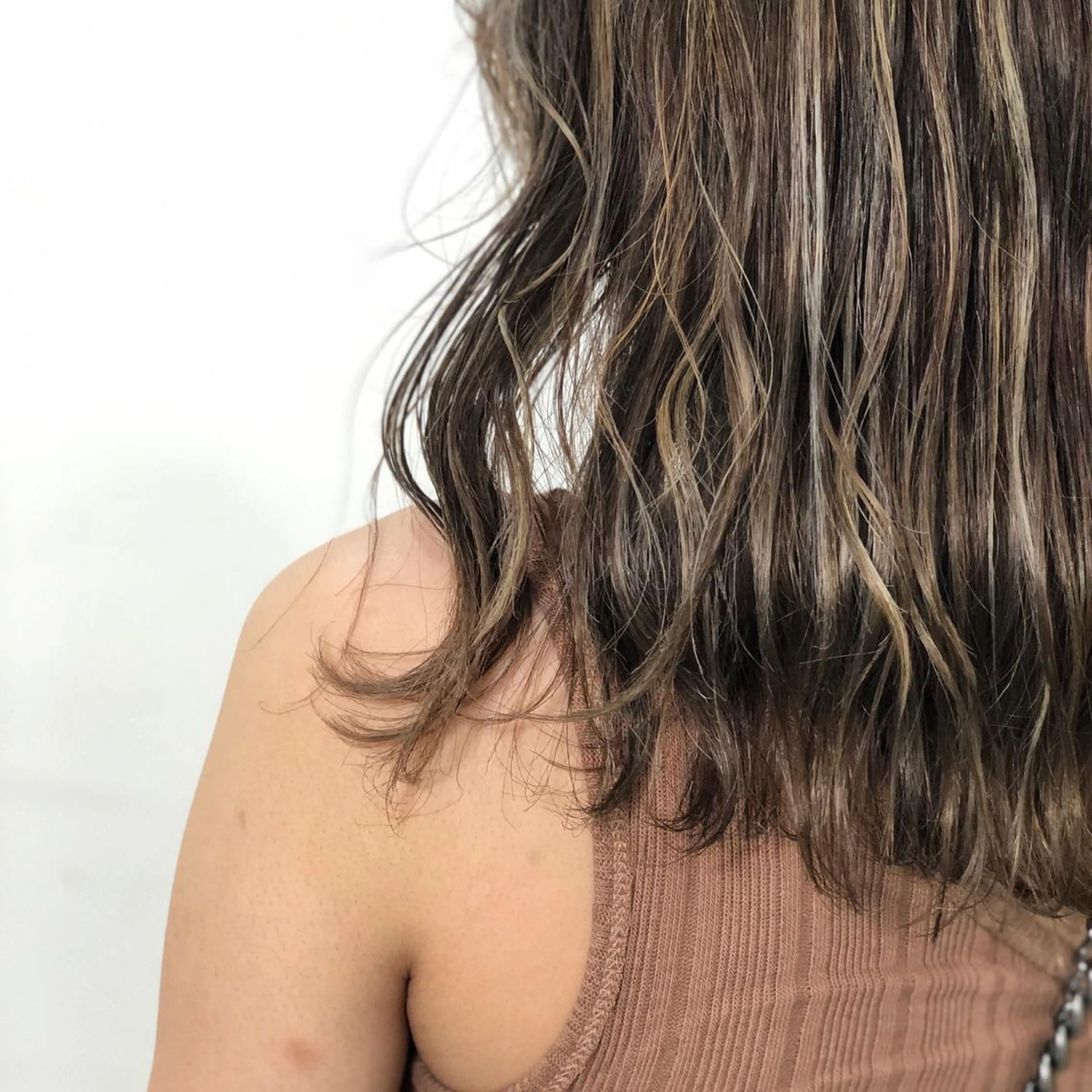 ミディアム カラー ハイライトカラー ハイライト ヘアカラー トリートメント Tao所属・藤川 大智のヘアスタイル