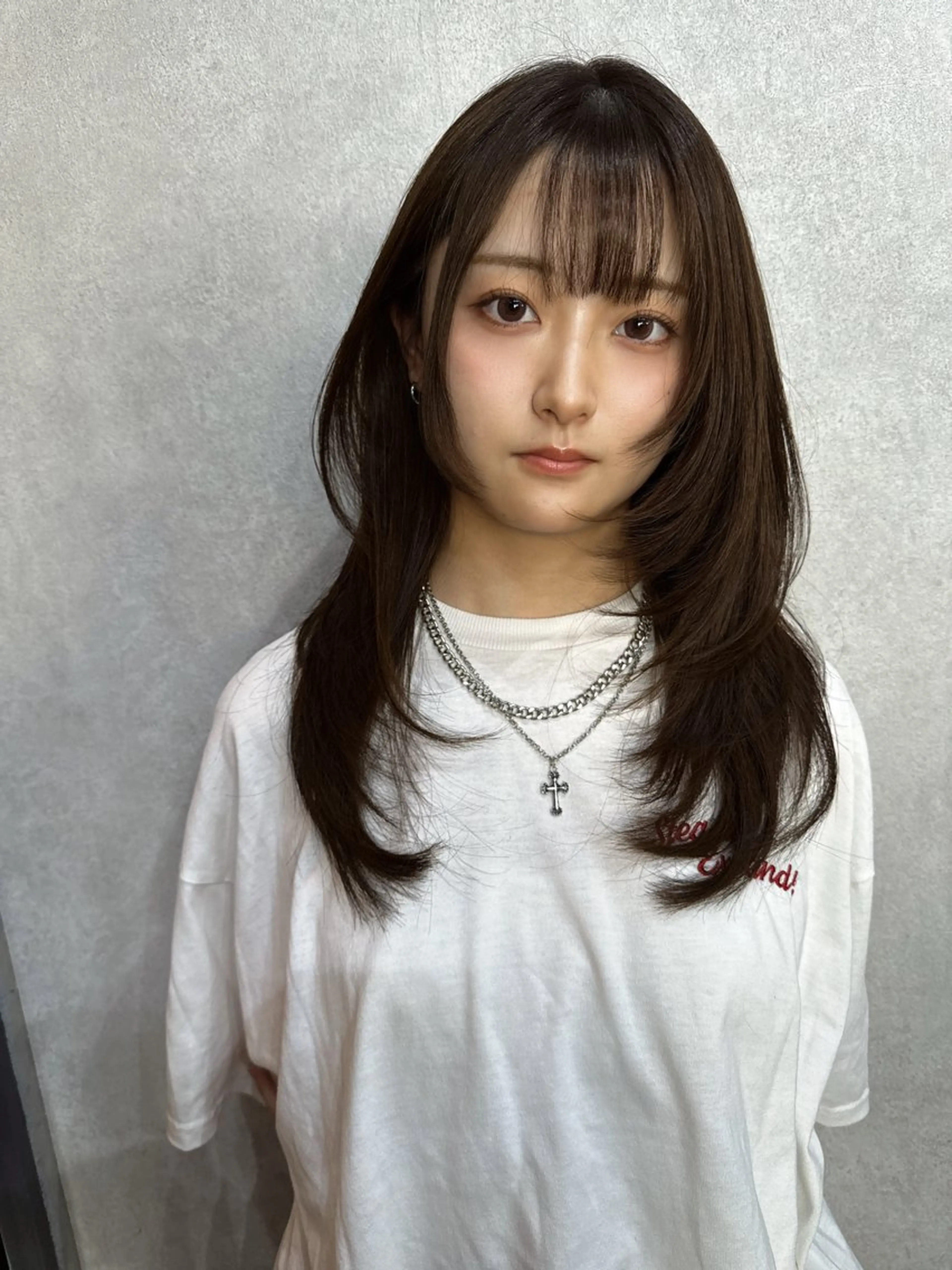 セミロング カラー ハッシュカット AIRI layer cut hairのヘアスタイル