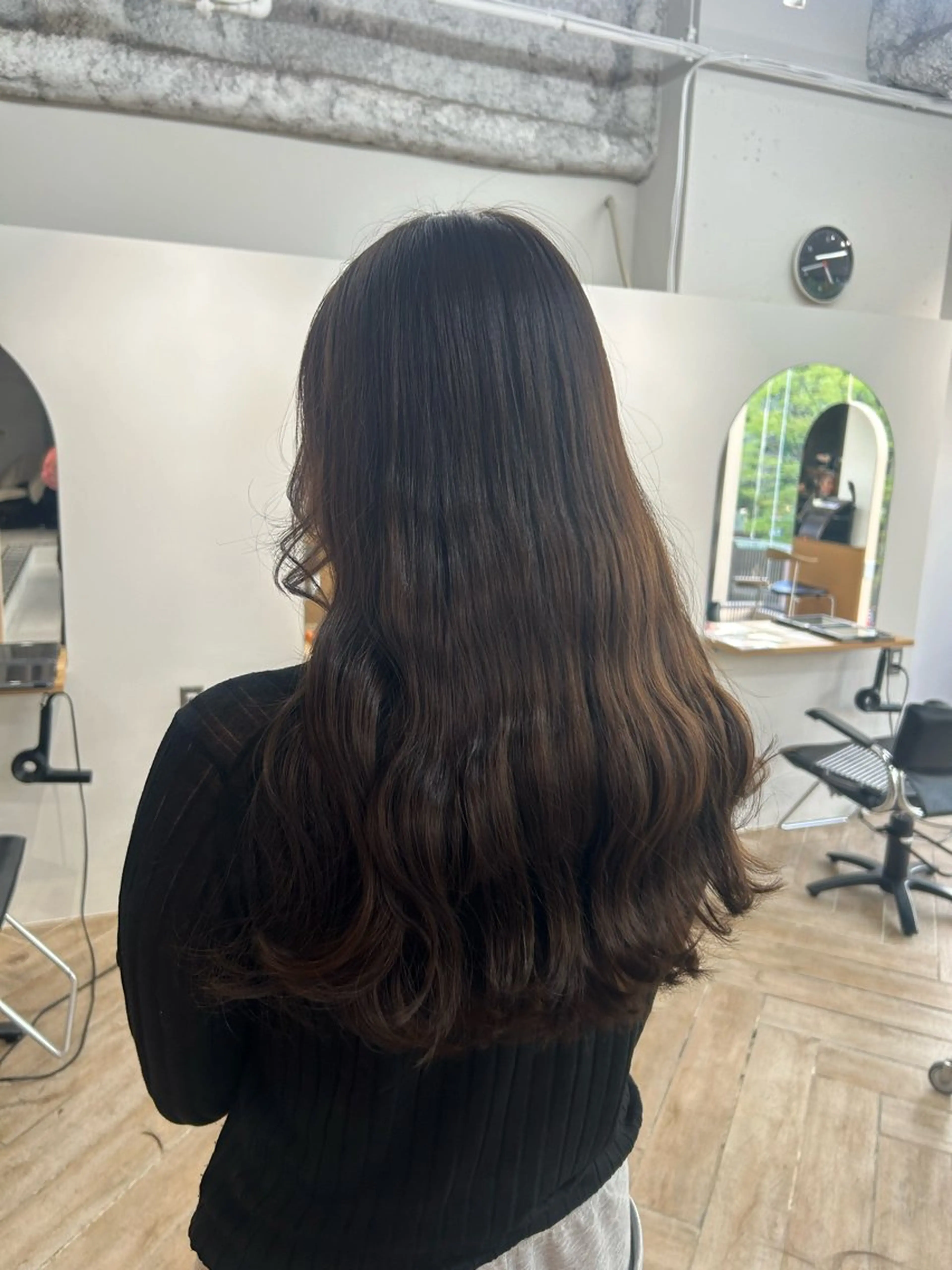 ロング カラー ヘアカラー トリートメント ベージュ/ダブルカラ ー/新潟駅/青柳萌果のヘアスタイル