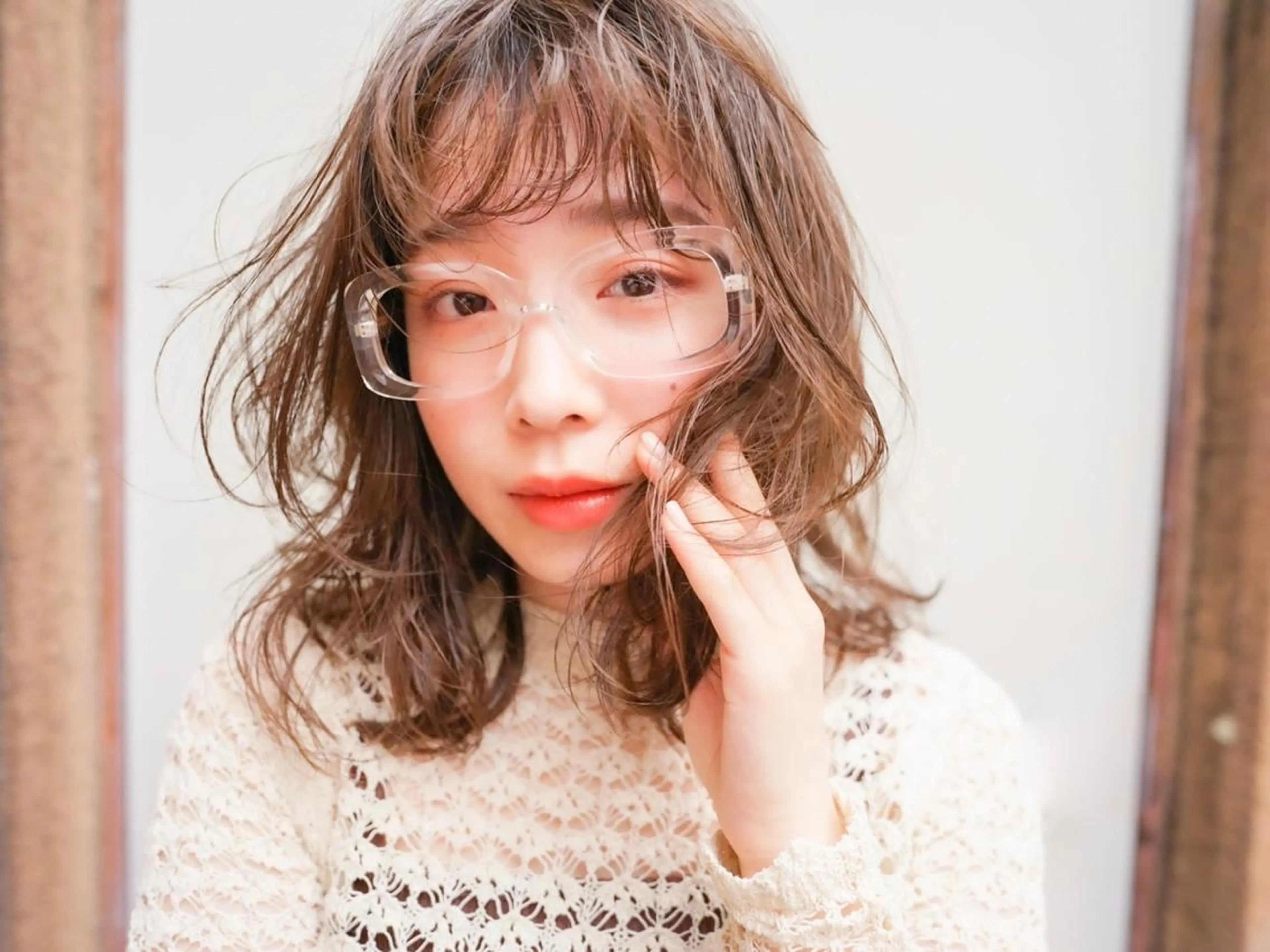 セミロング カラー パーマ ヘアアレンジ アディクシーカラー アッシュ バレイヤージュ ベージュカラー ブリーチ newi grande 横浜店のヘアスタイル