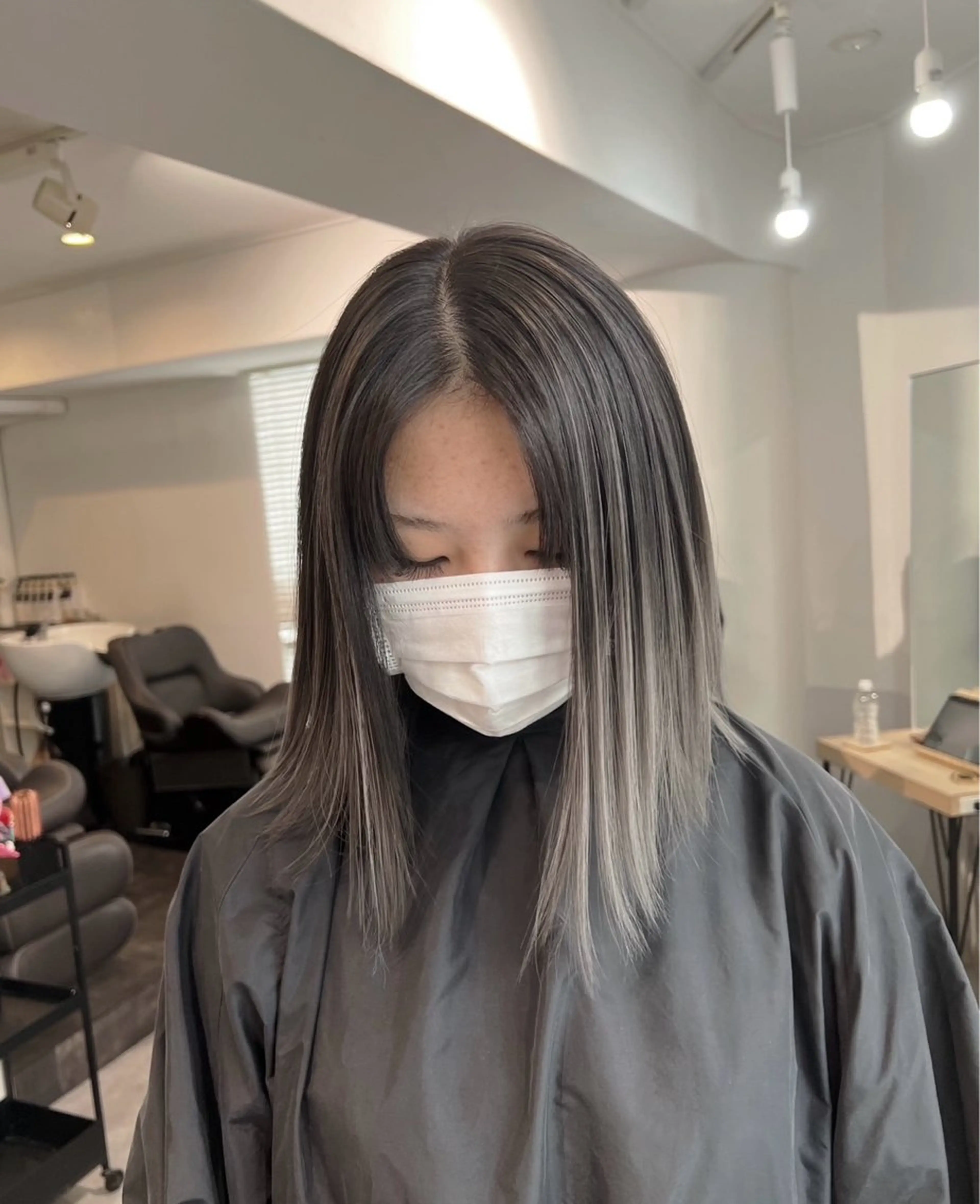 ショート カラー バレイヤージュ グレージュ レイヤーカット ヘアカラー トリートメント ROBIN所属・指名数No.1 /NAOYAのヘアスタイル