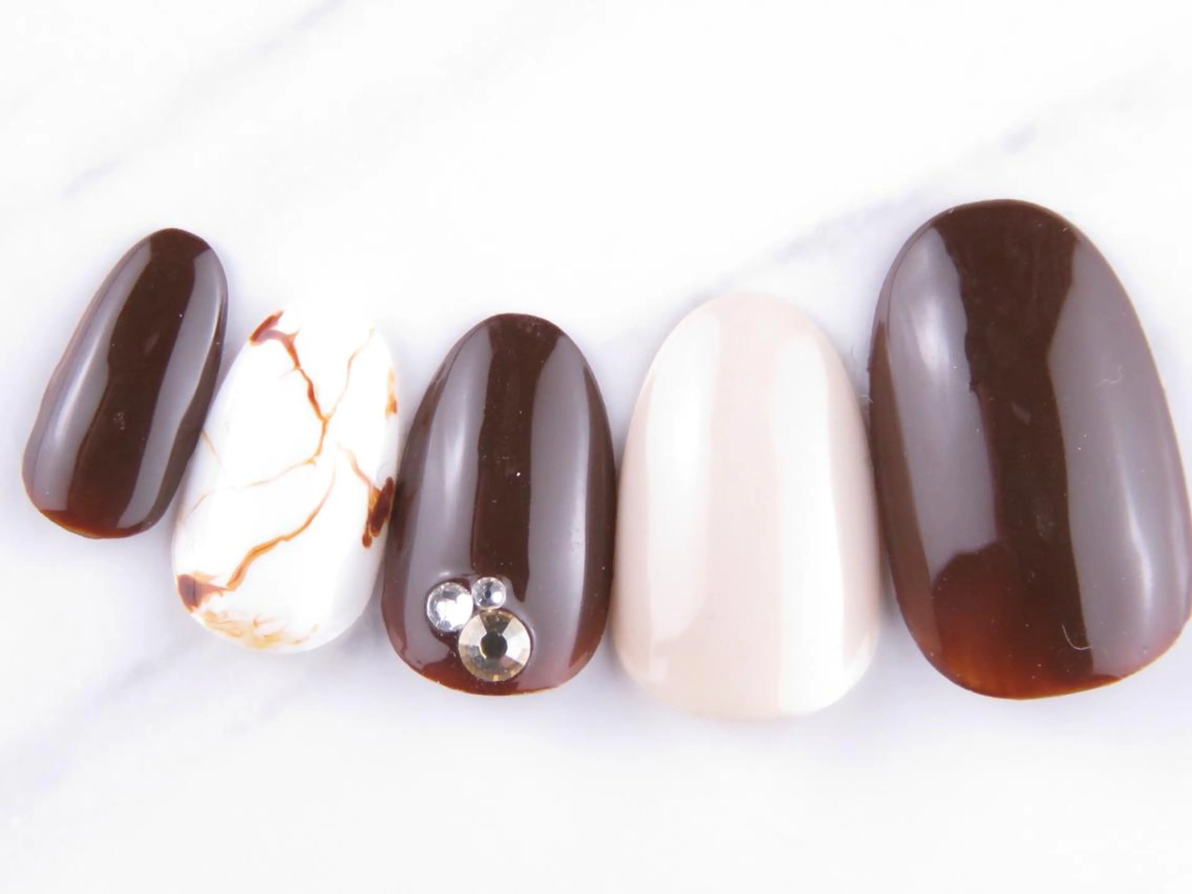 ネイル ネイリスト シンのネイルデザイン