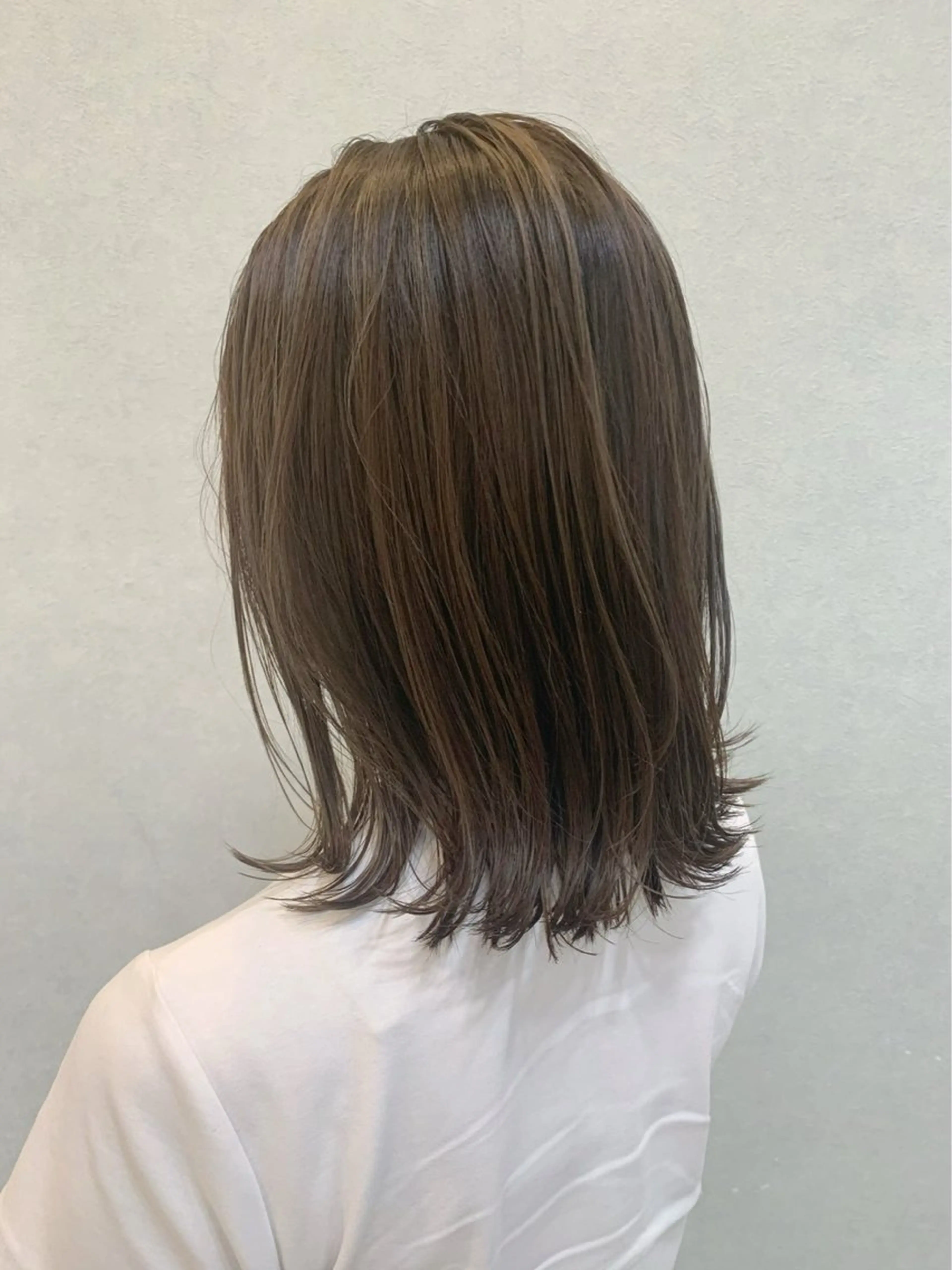 ミディアム くびれヘア 髪質改善 韓国風ヘア レイヤーカット 似合わせカット カット 岡山駅/縮毛矯正/ 透明感カラー/中家のヘアスタイル