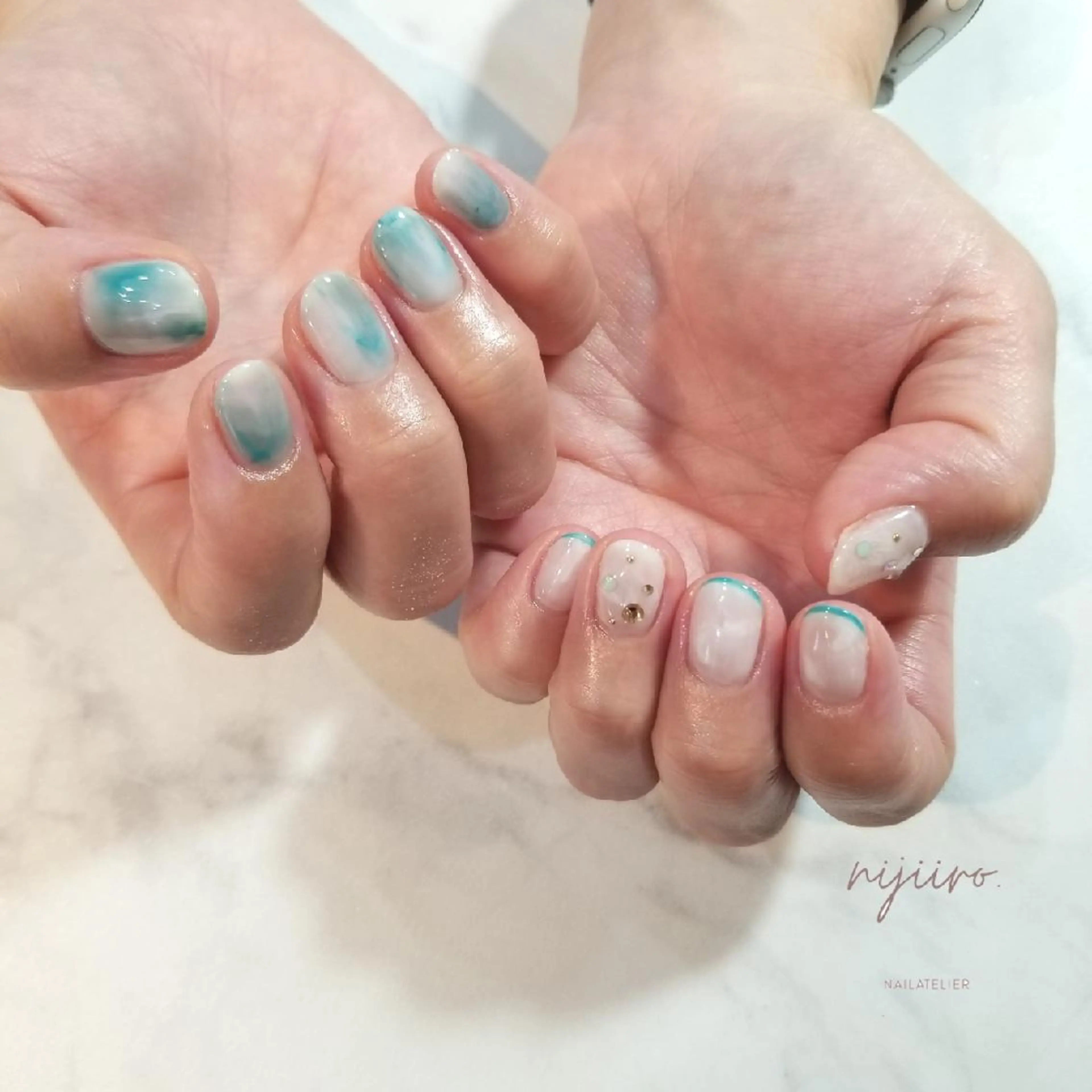 ネイル ハンドネイル nailatelier nijiiro.所属・nijiiro🌈 サトウのネイルデザイン
