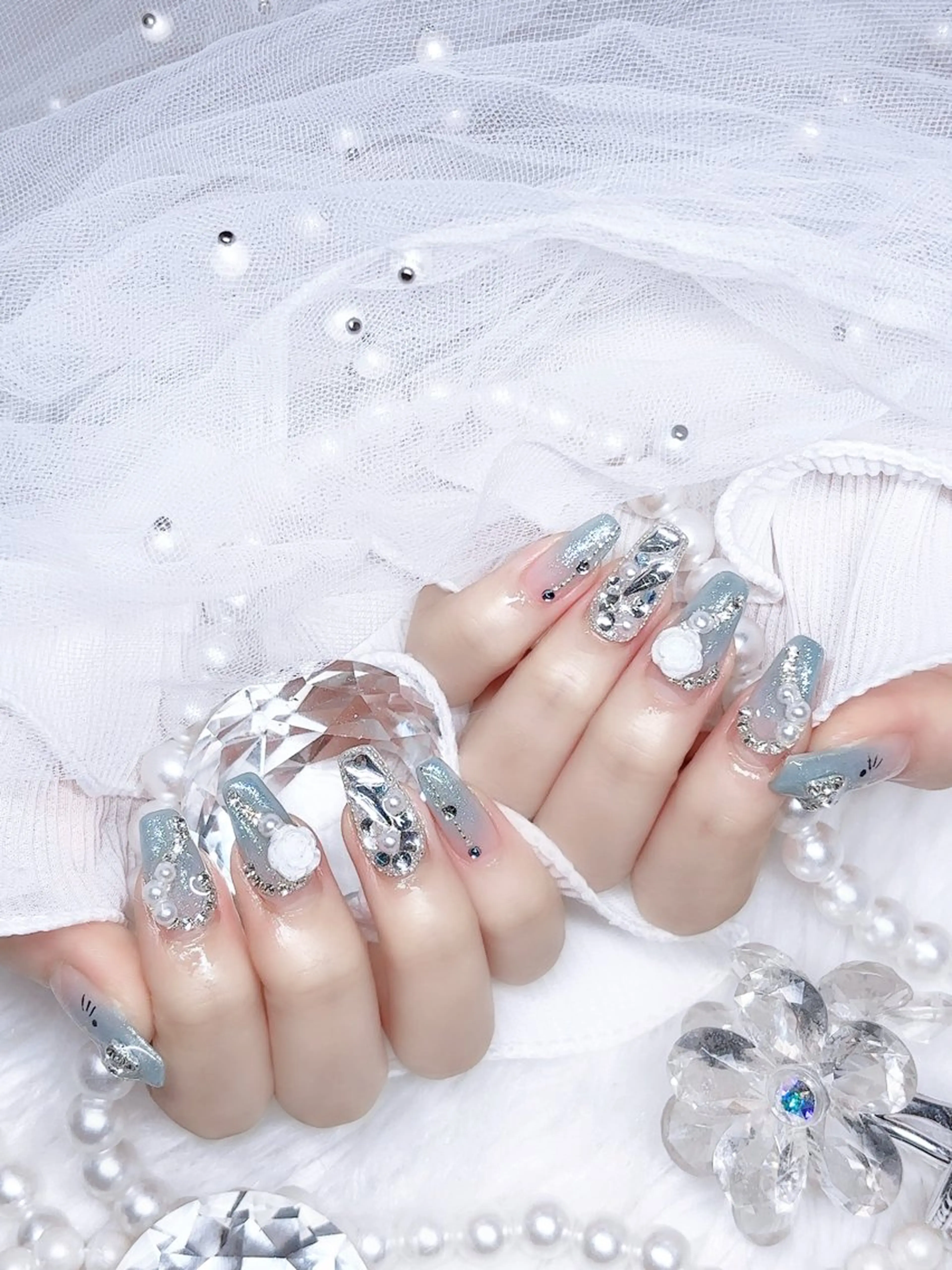 ネイル オーロラネイル 成人式 フットネイル 韓国ネイル ロングネイル Yudia🦋 azuのネイルデザイン