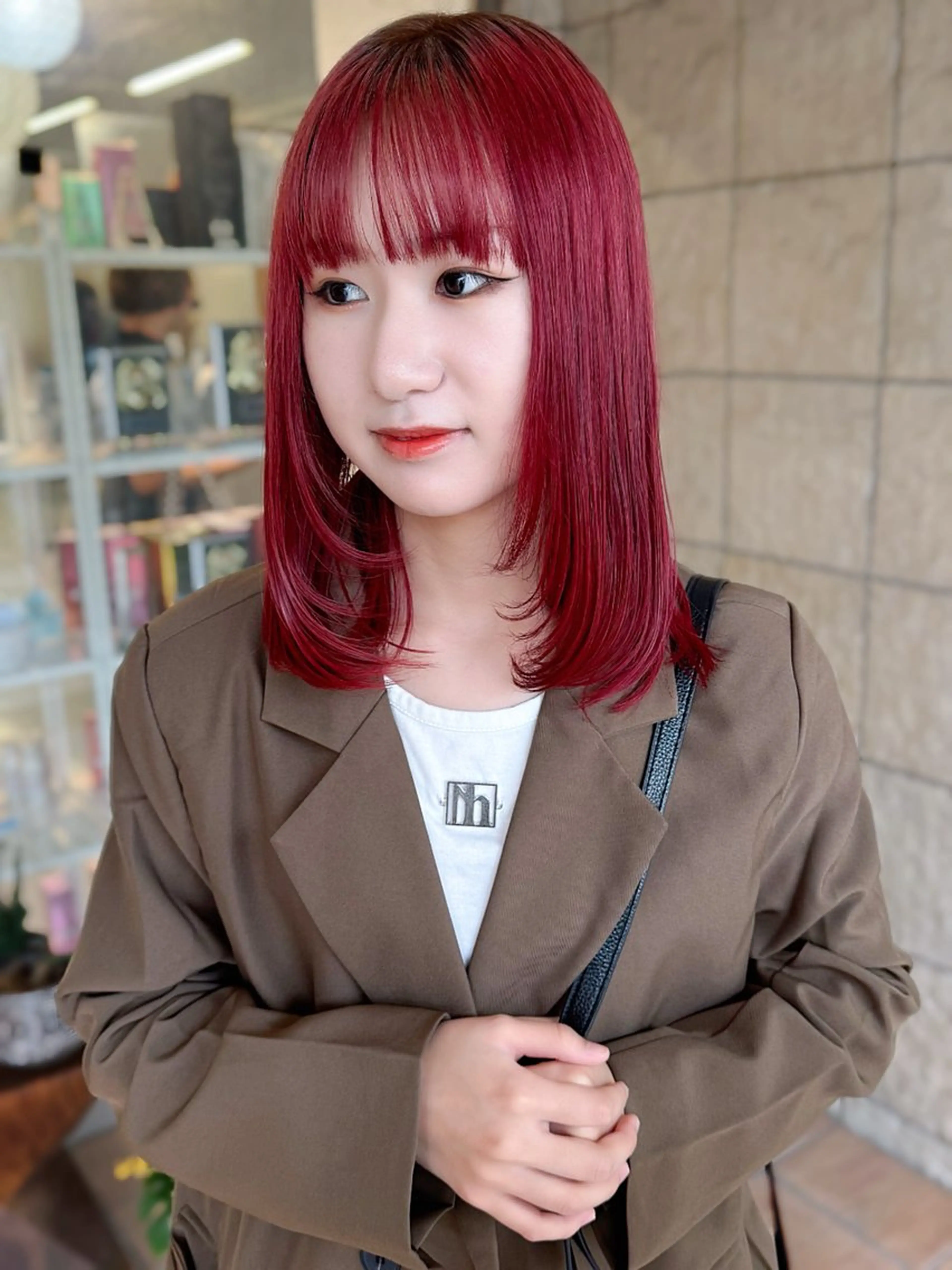 ミディアム 垢抜け/レイヤー/ ハイトーン/アスナのヘアスタイル