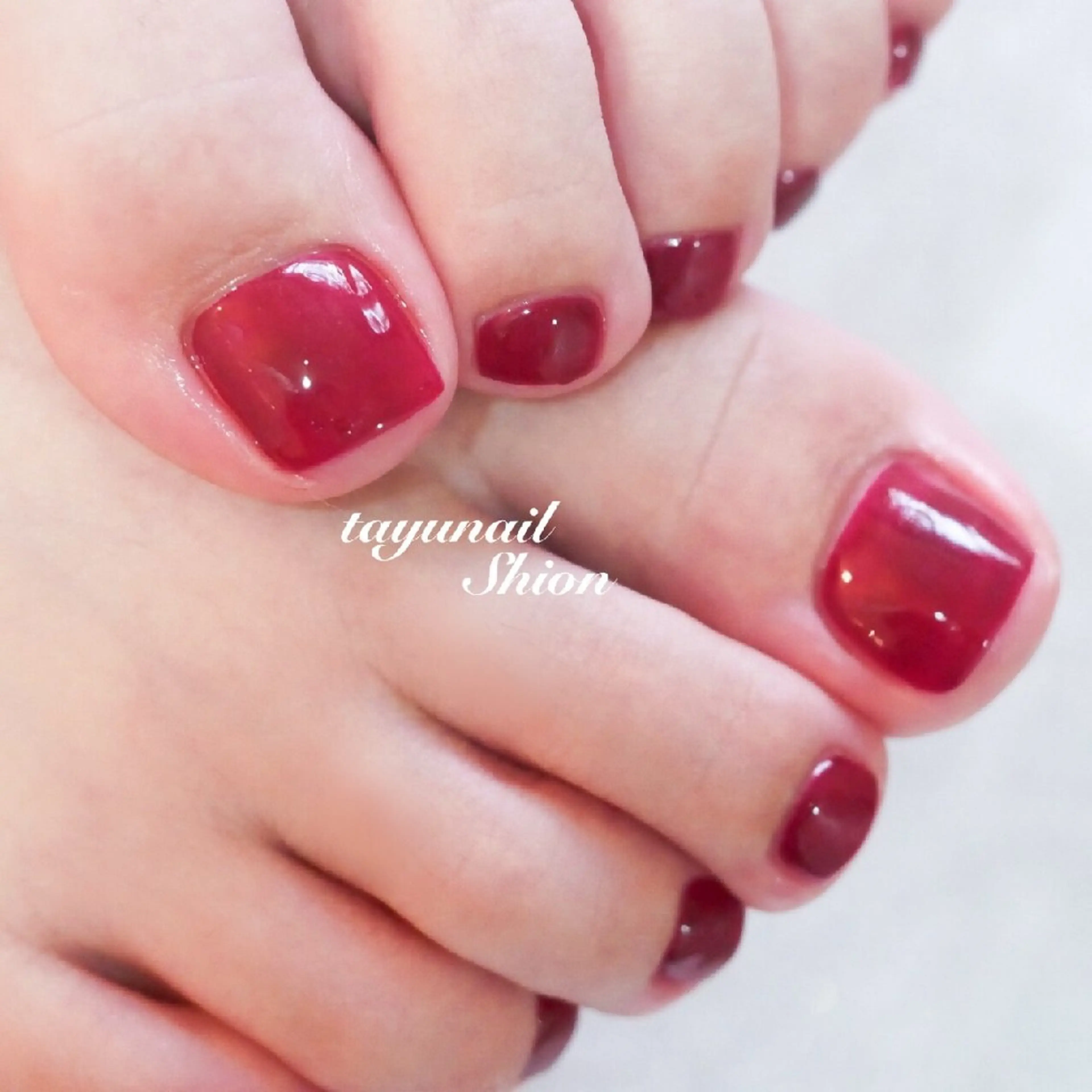 ネイル ボルドー フットネイル ジェルネイル ワンカラーネイル パラジェル ネイルサロン・ネイルスクール　たゆnail所属・ネイルサロン 【たゆnail】のネイルデザイン