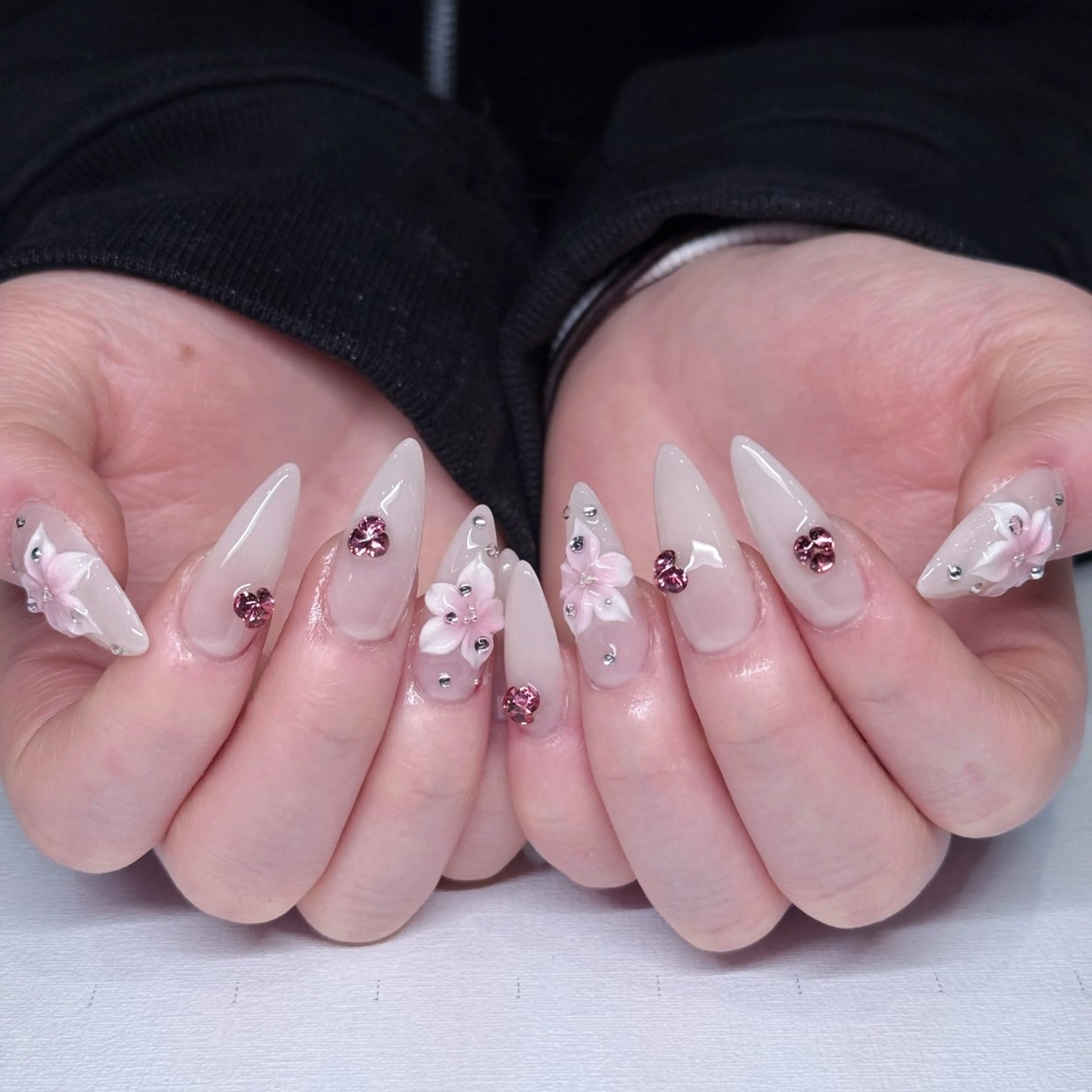 ネイル オーロラネイル ブルー チークネイル フットネイル フレンチネイル ハンドネイル JAN 168 池袋のネイルデザイン