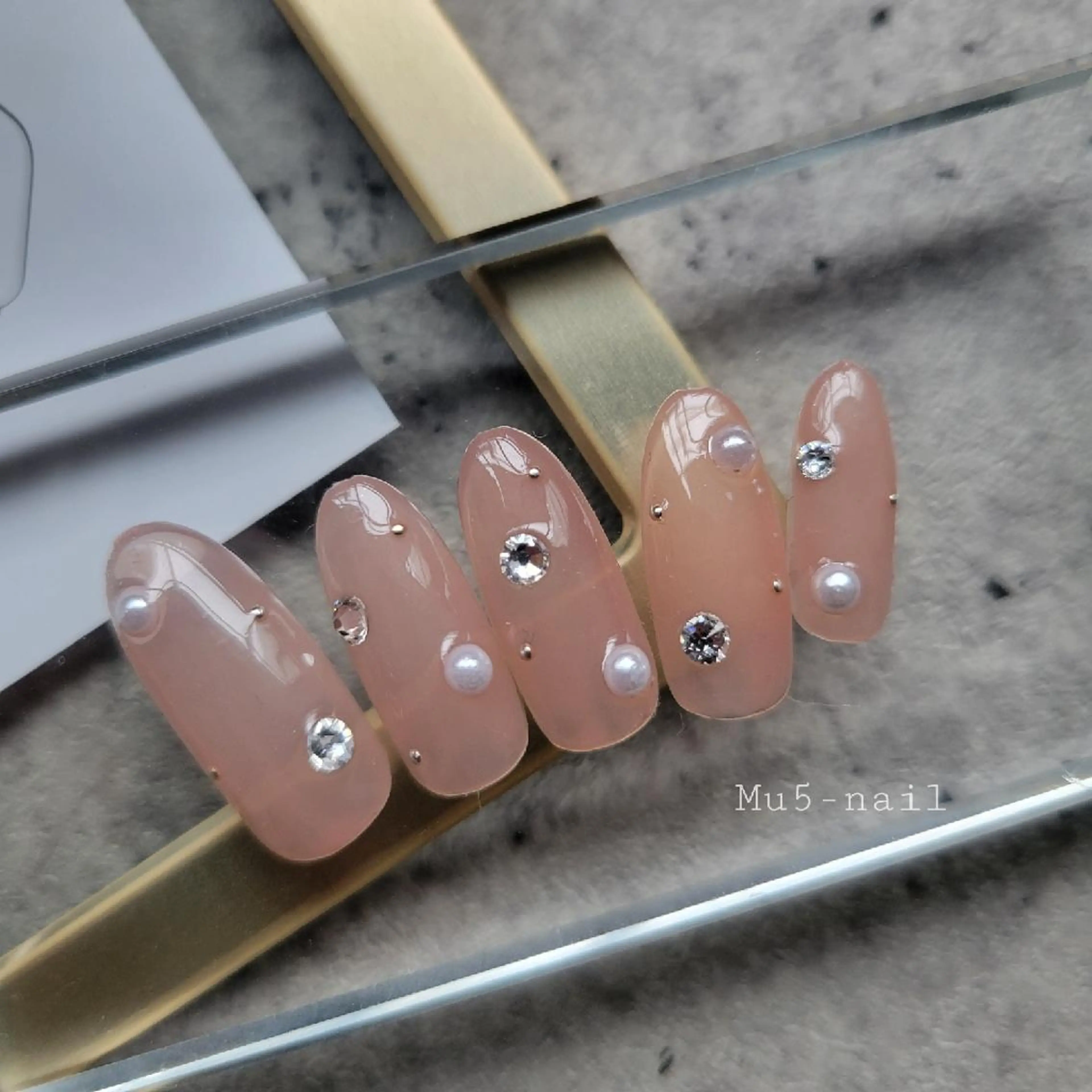 ネイル MU5-nail 金山ネイルサロンのネイルデザイン