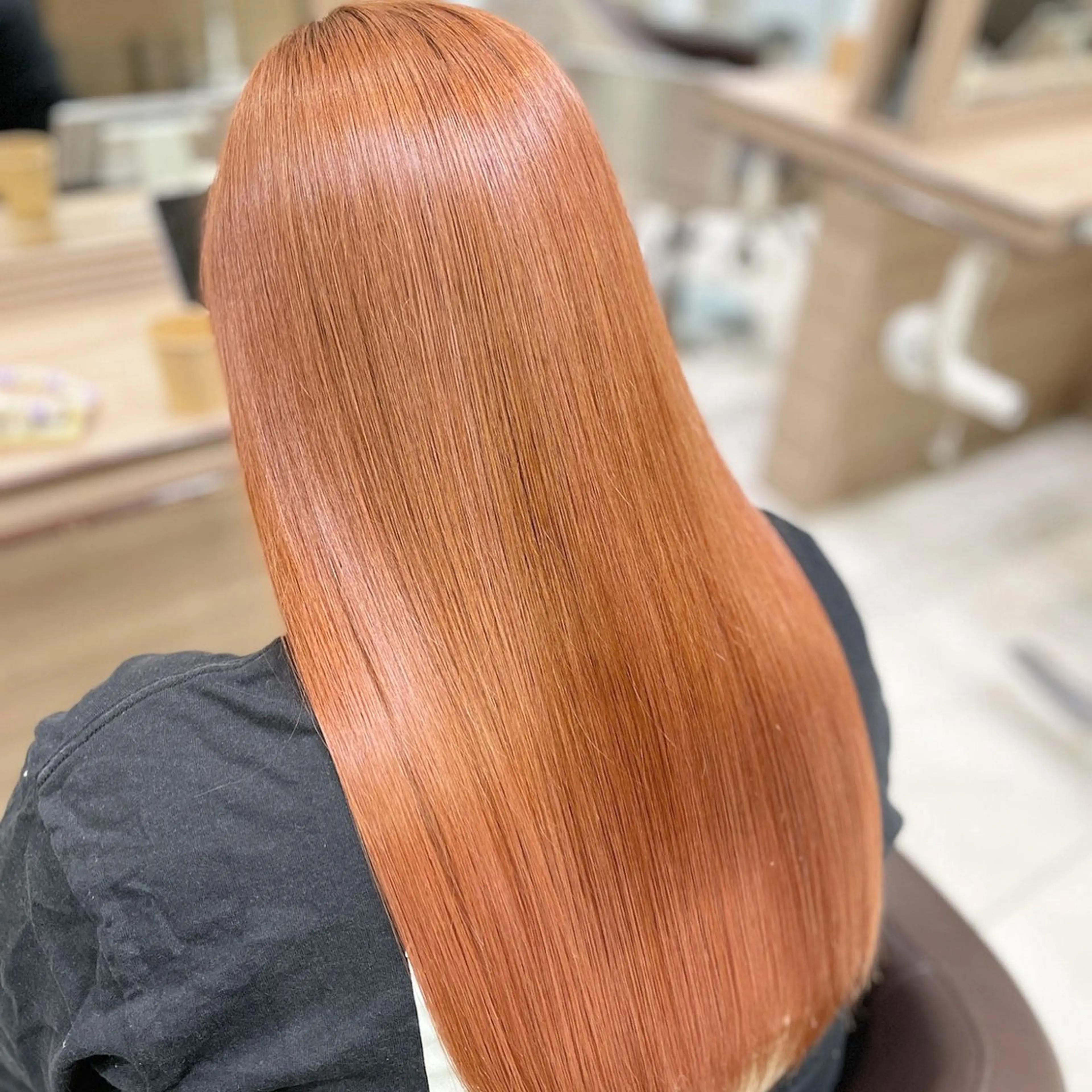 カラー 長尾菜々美🐰 ／ハイトーンカラーのヘアスタイル