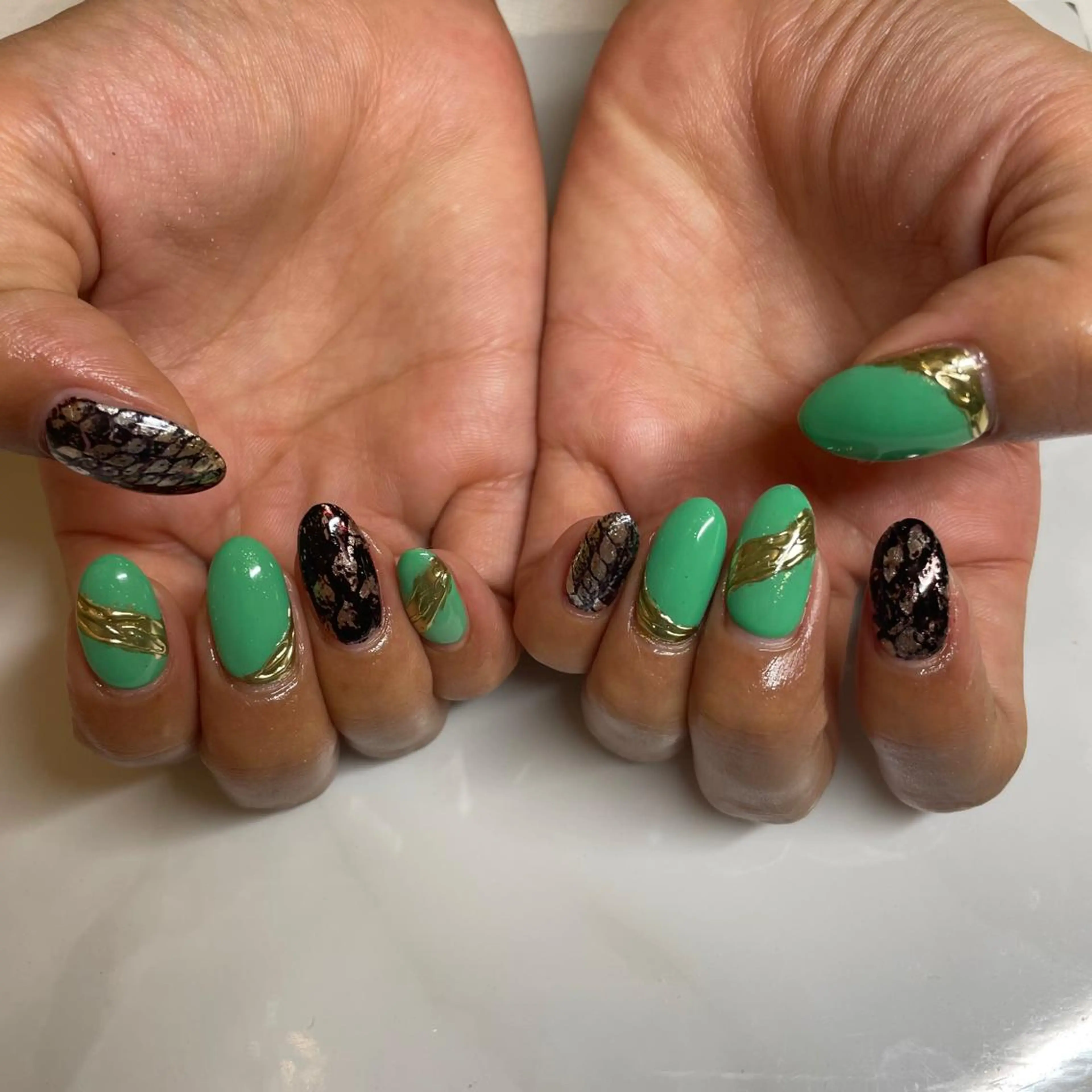 ネイル グリーン ハンドネイル フットネイル Nail salon LuaRのネイルデザイン