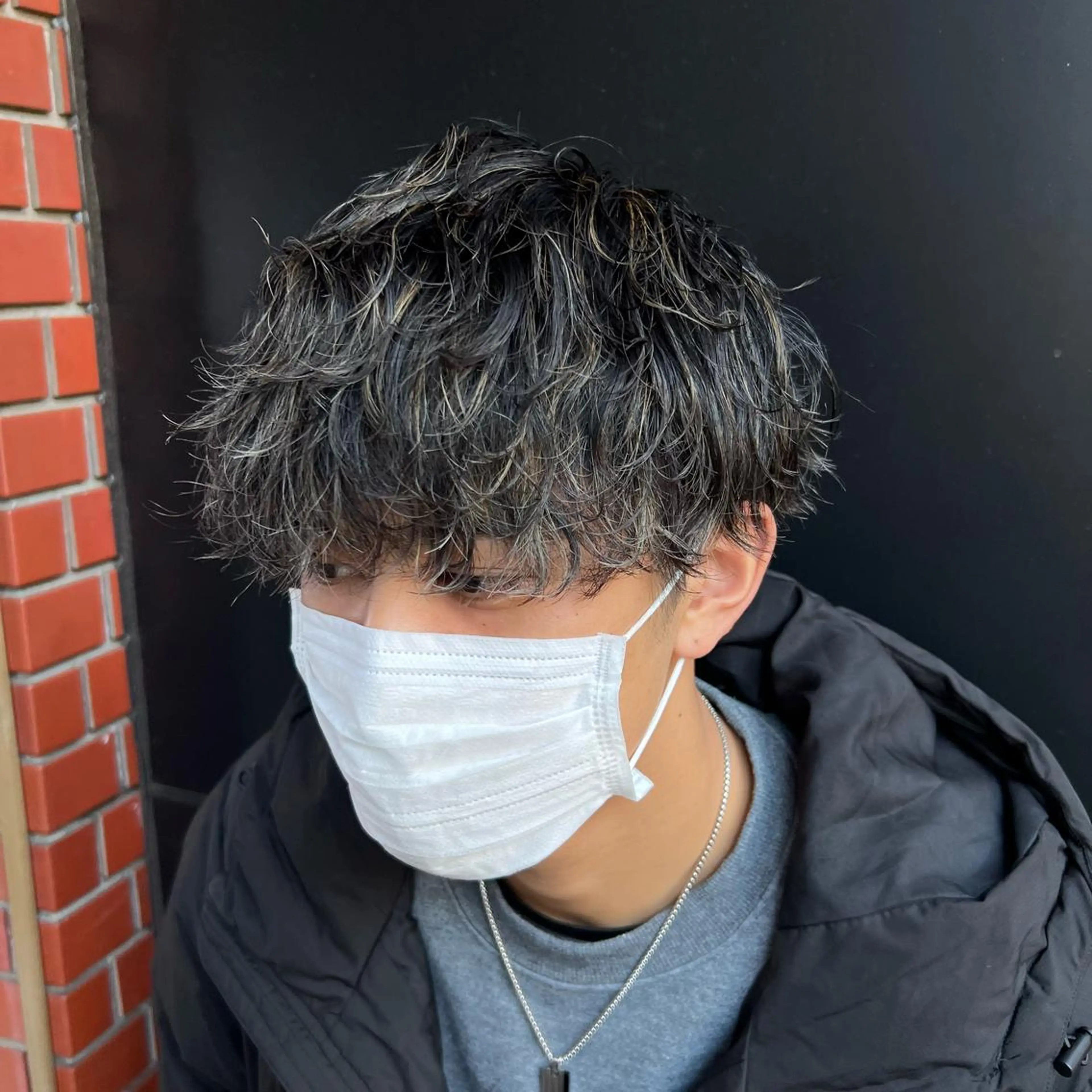 ミディアム カラー パーマ 豊崎 佑輔のヘアスタイル