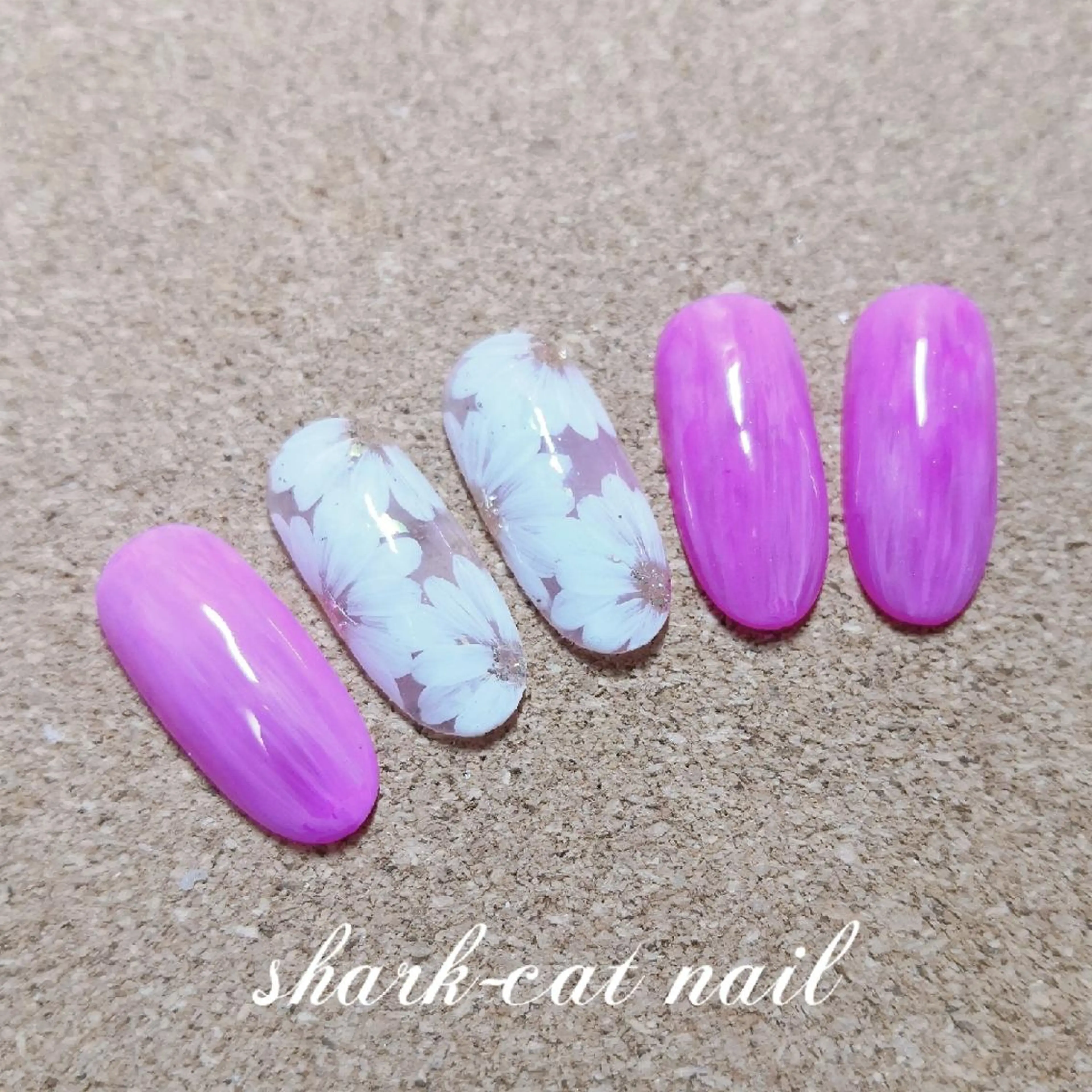 ネイル サメ猫 マーヤのネイルデザイン