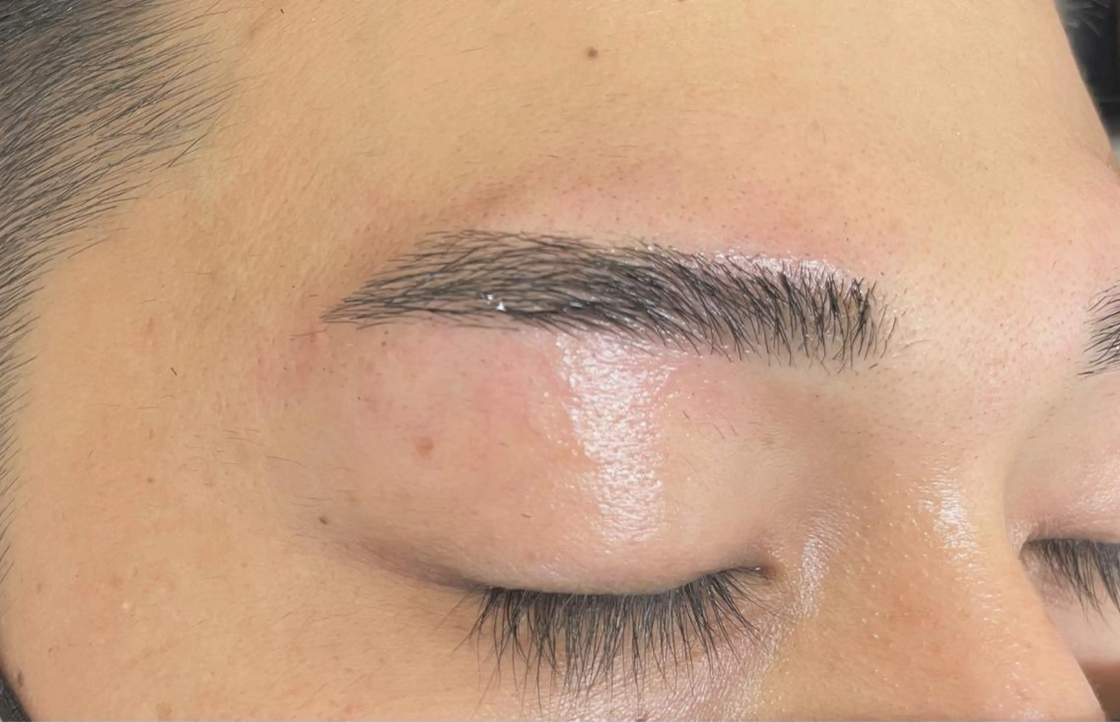 アイブロウ ワックス脱毛 眉カット その他(アイブロウ) une FEMINの眉毛・アイブロウイメージ