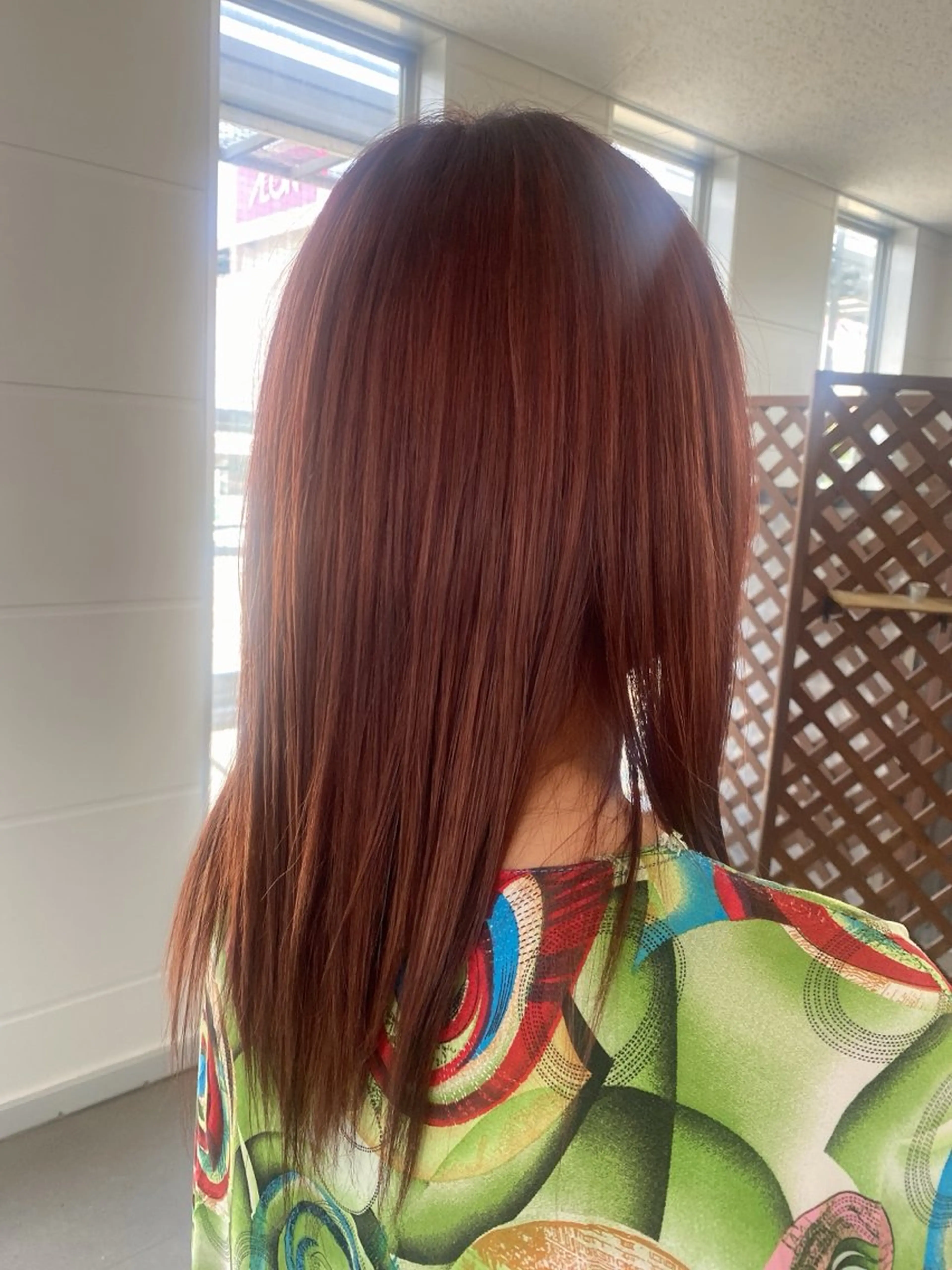 セミロング カラー ブリーチ レッドカラー 山本 ミカ /EARTH盛岡南のヘアスタイル