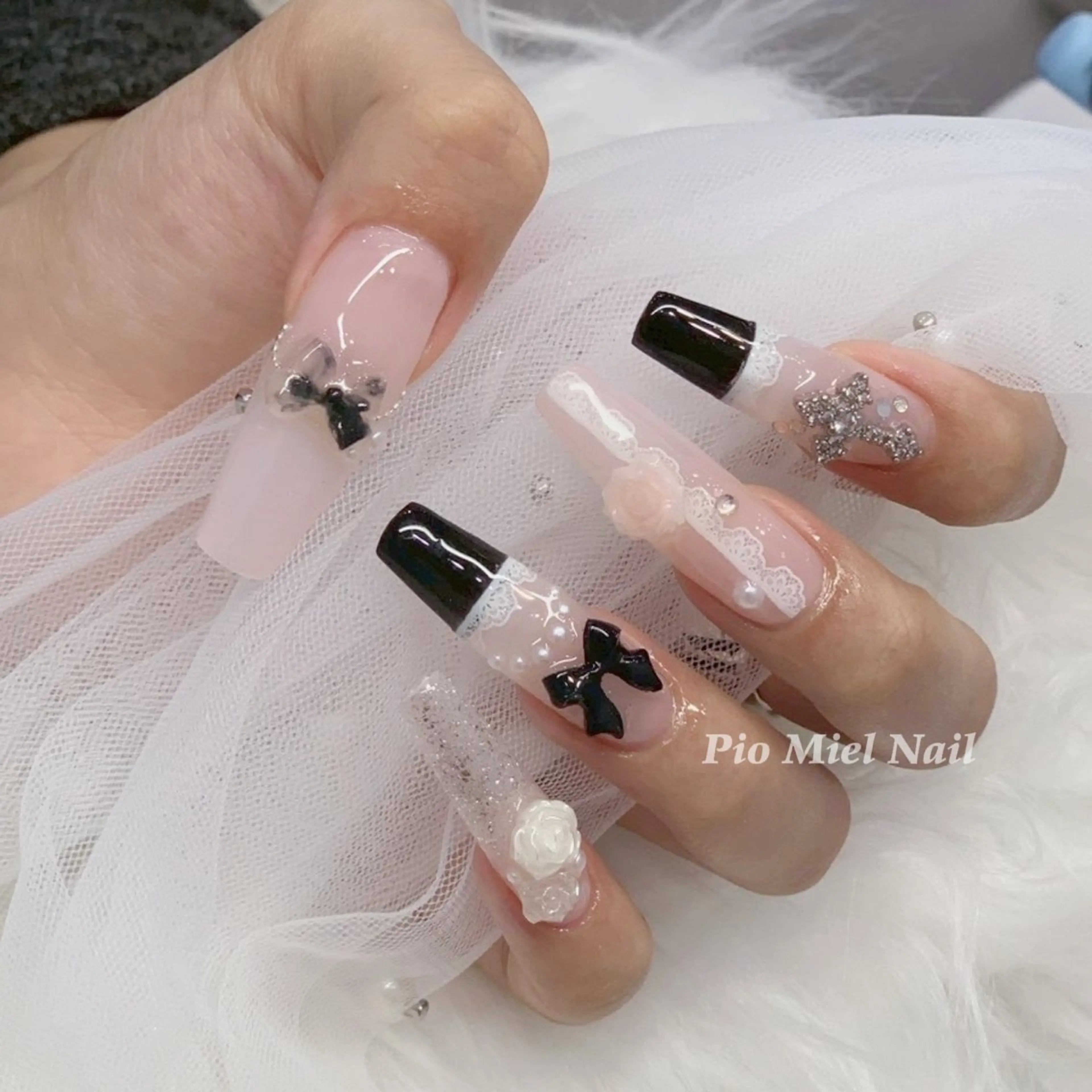 ネイル フレンチネイル 韓国ネイル マグネットネイル ニュアンスネイル ワンカラーネイル ハンドネイル Pio Mielのネイルデザイン
