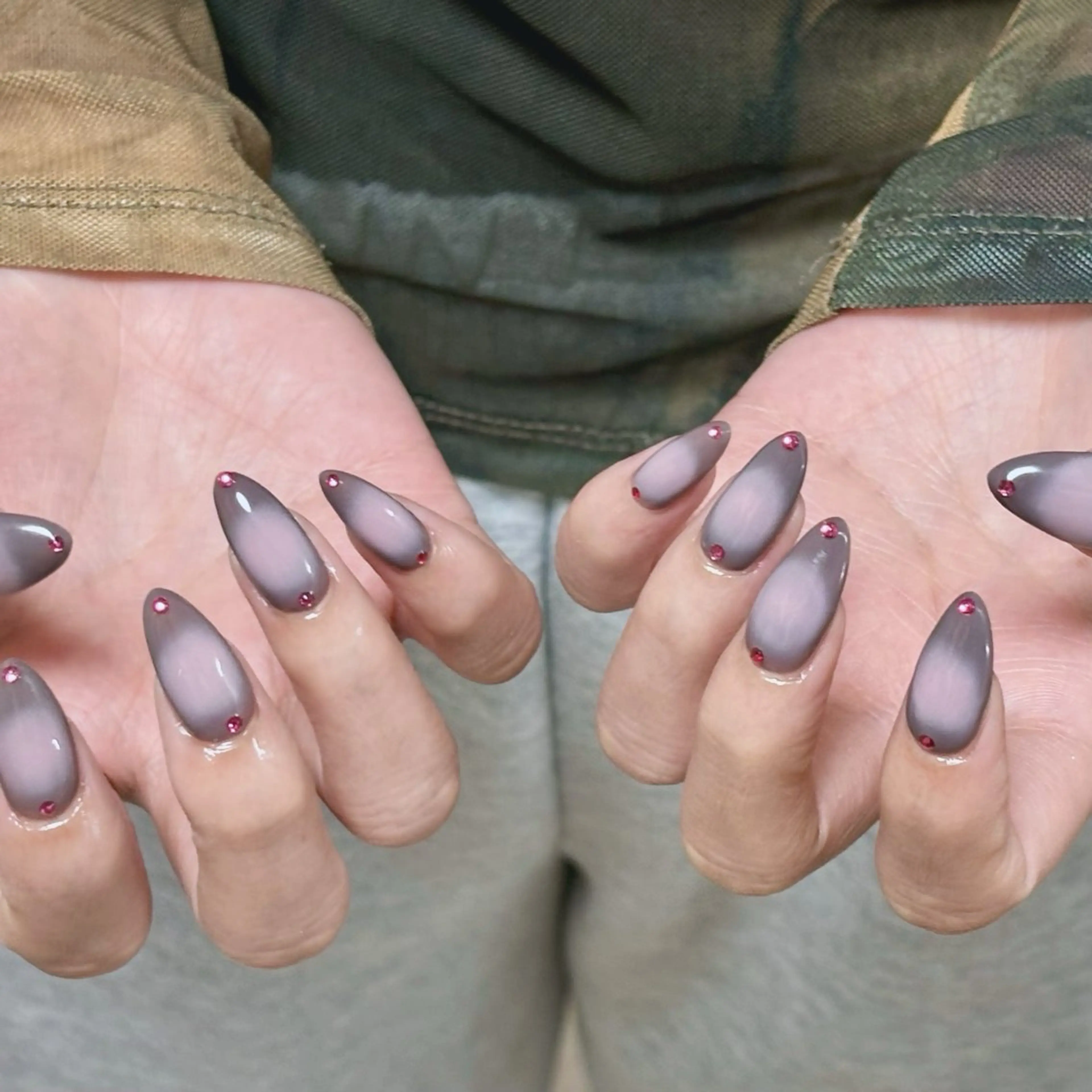 ネイル ハンドネイル IYOU NAIL町田店所属・IYOUNAIL- Piggyのネイルデザイン