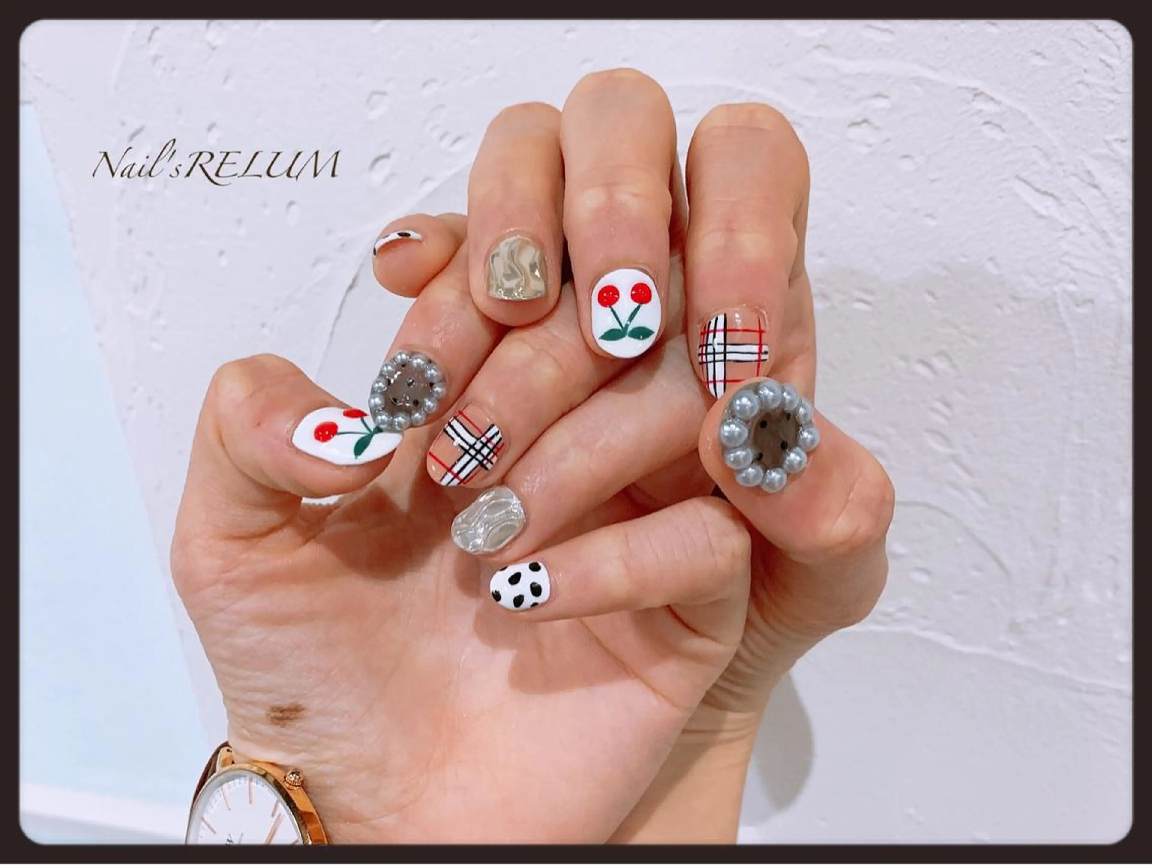 ネイル 持ち込み THECOLORS所属・近貞 莉奈のネイルデザイン