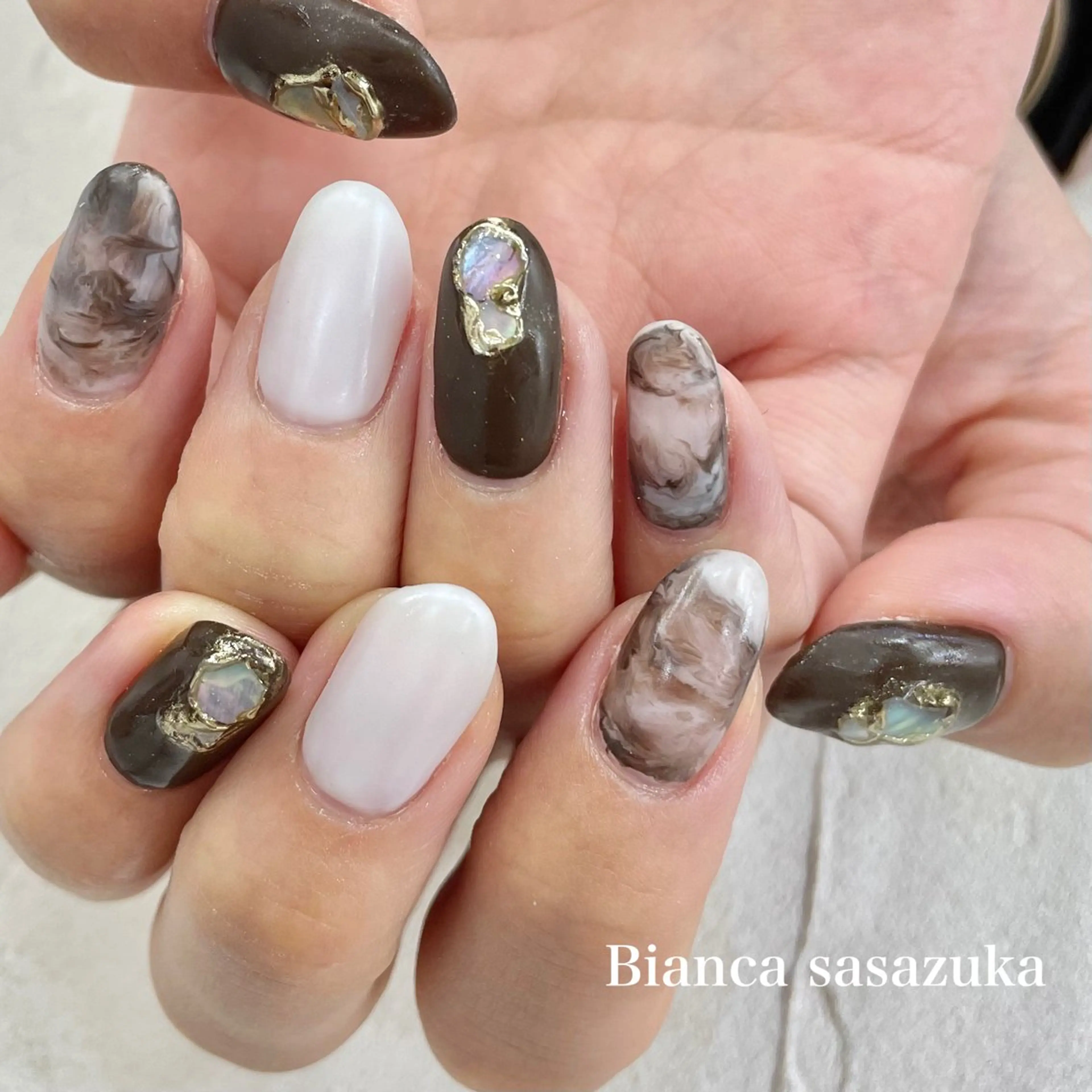 ネイル ジェルネイル マグネットネイル ニュアンスネイル ワンカラーネイル パラジェル MIU🎀笹塚/ パラジェルのネイルデザイン