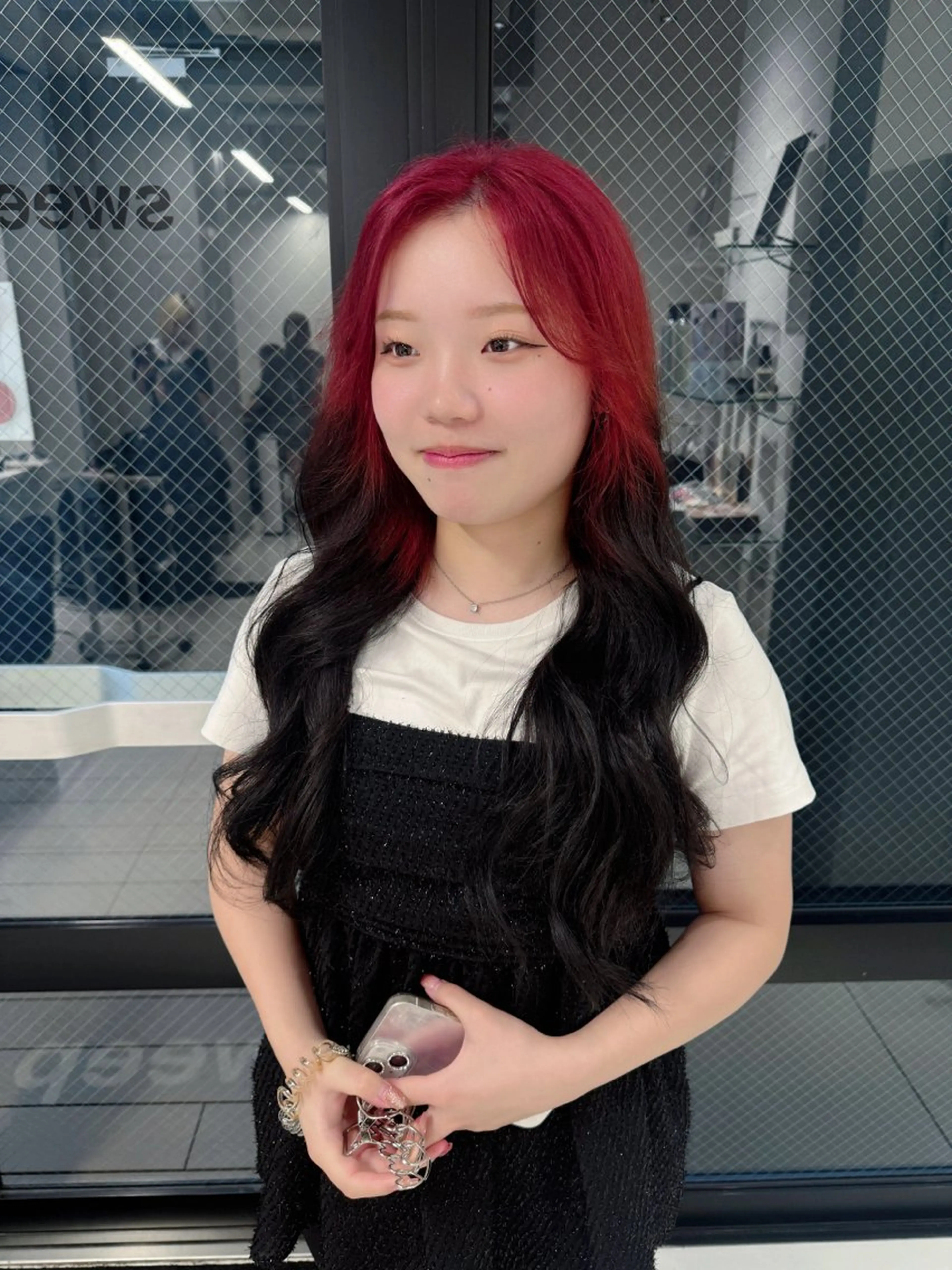 ロング ヘアカラー Mana/ハイトー ン/レイヤー/ウルフのヘアスタイル