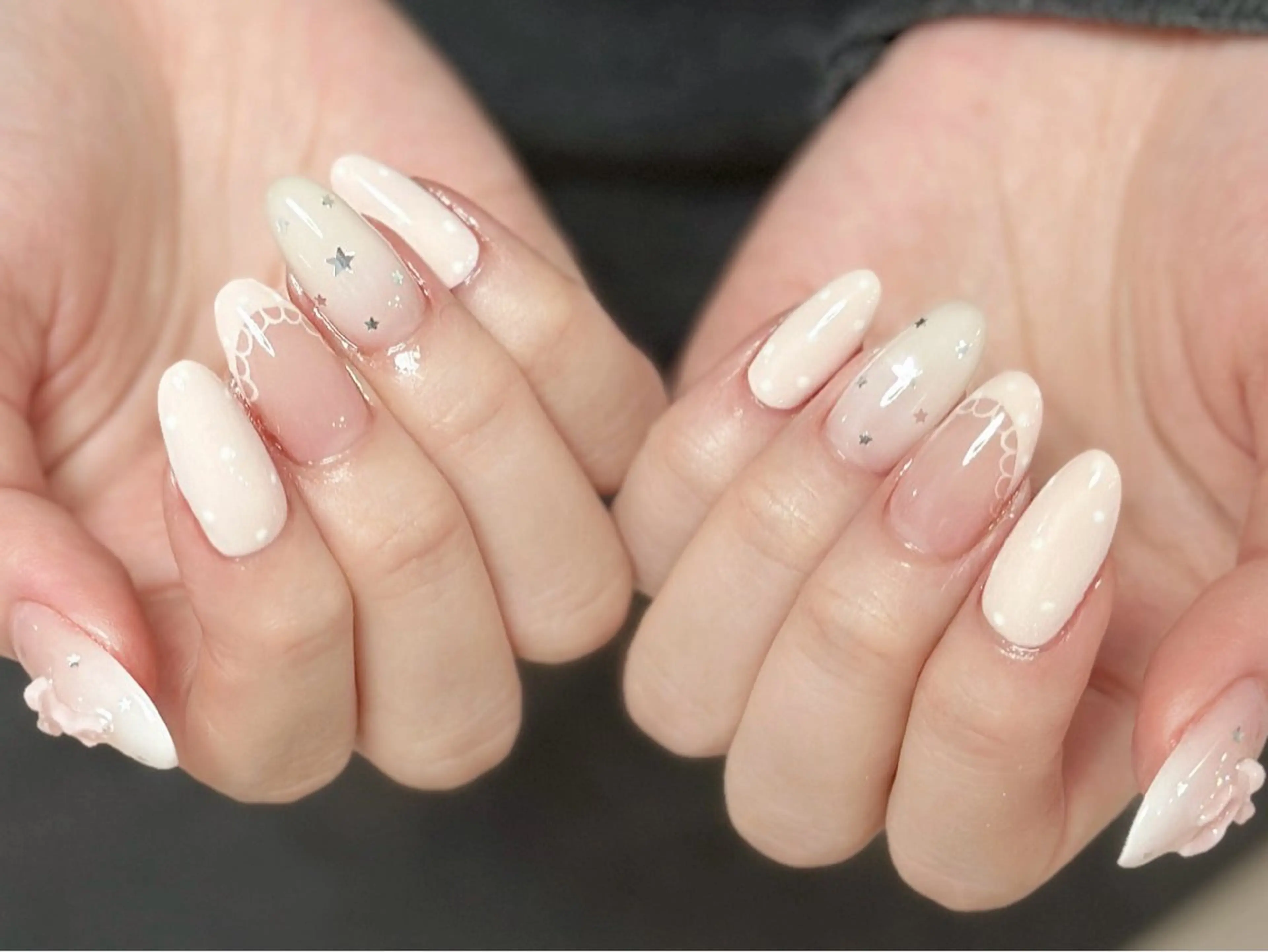 ネイル アートネイル オーロラネイル チークネイル フレンチネイル ガラスフレンチ 🎀YooLi Nail salonのネイルデザイン
