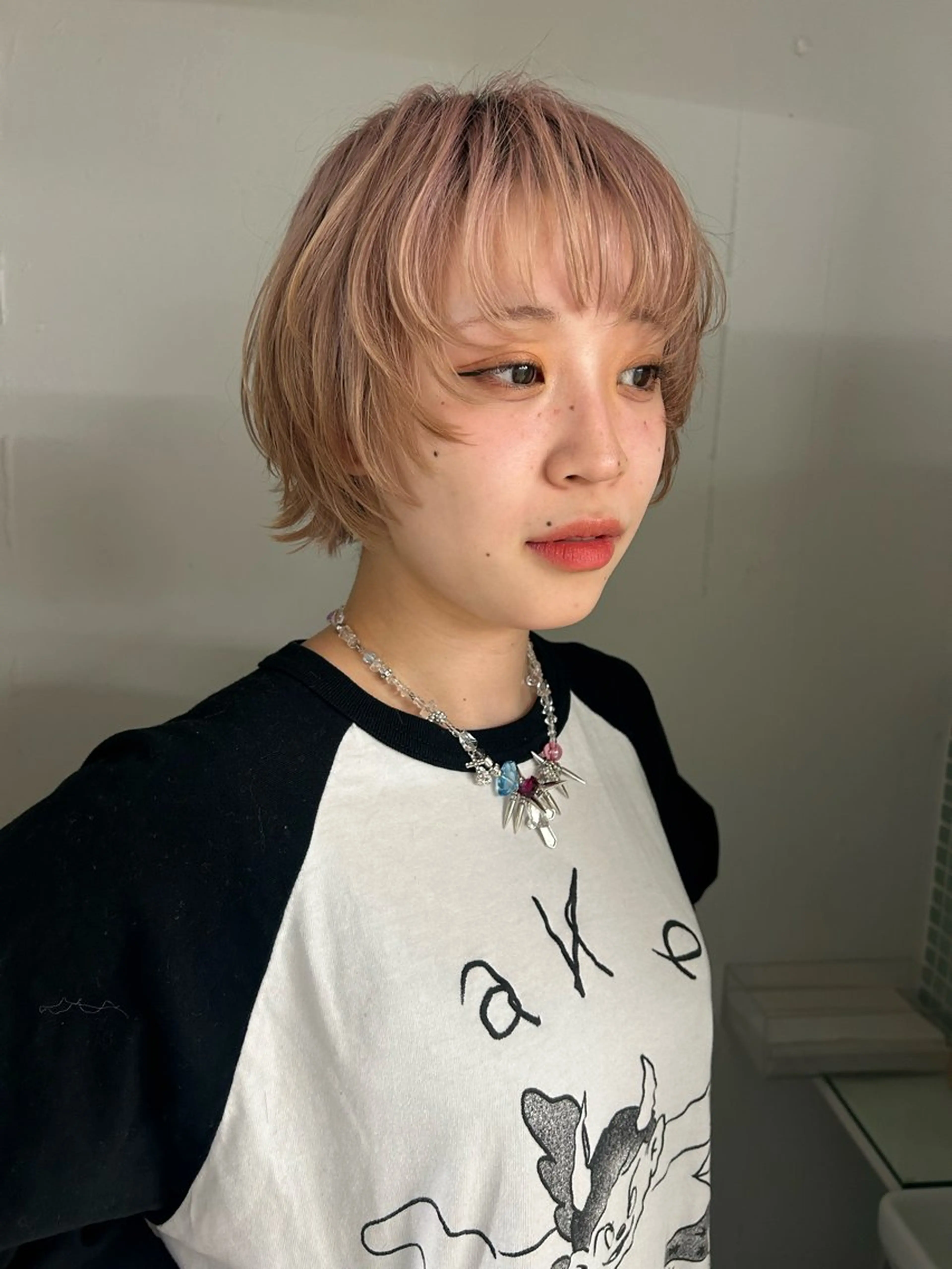 ショート カラー カット hen所属・心斎橋/レイヤー/ ブリーチ/モエのヘアスタイル