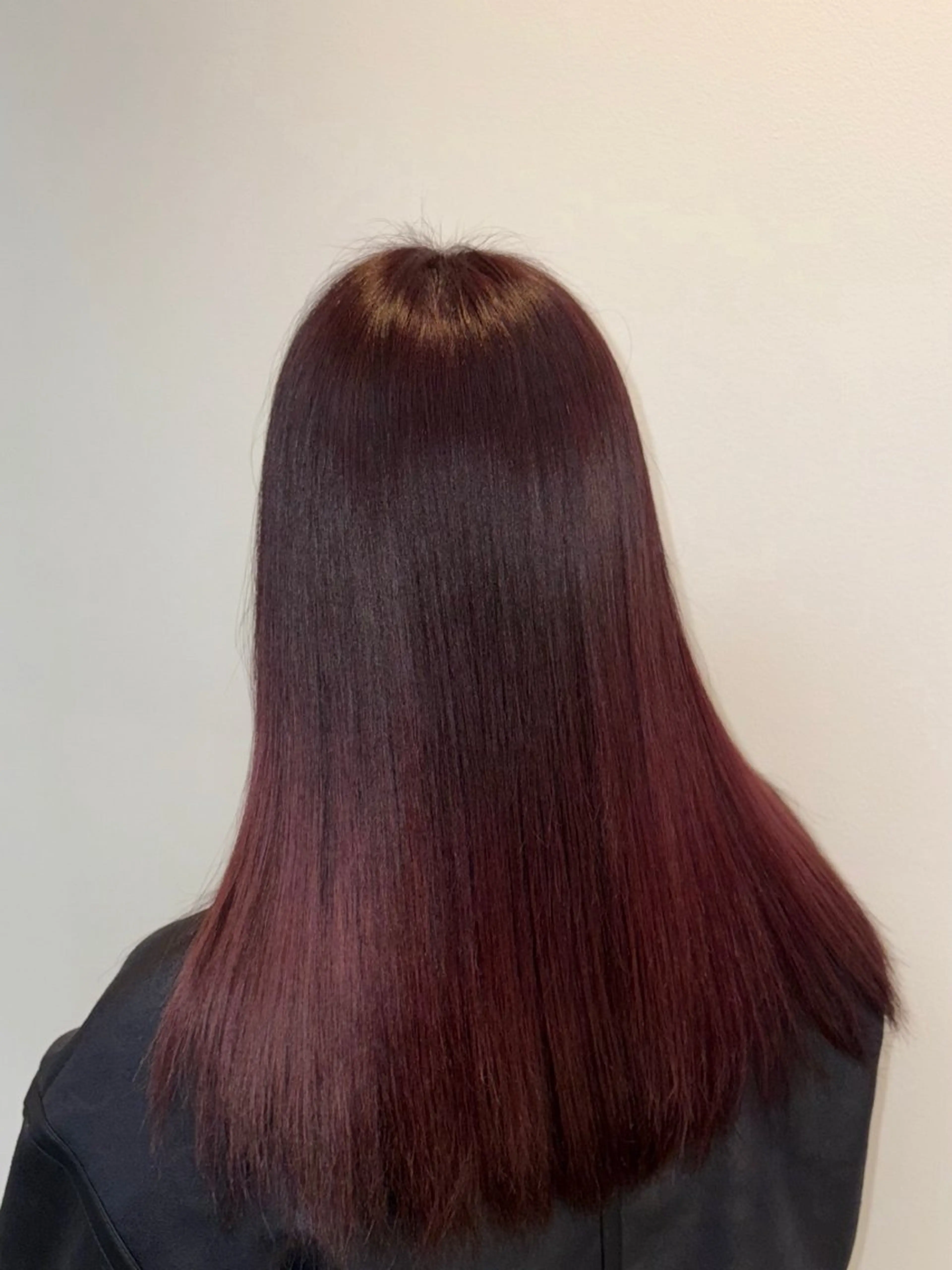 セミロング 滑川 吏音のヘアスタイル