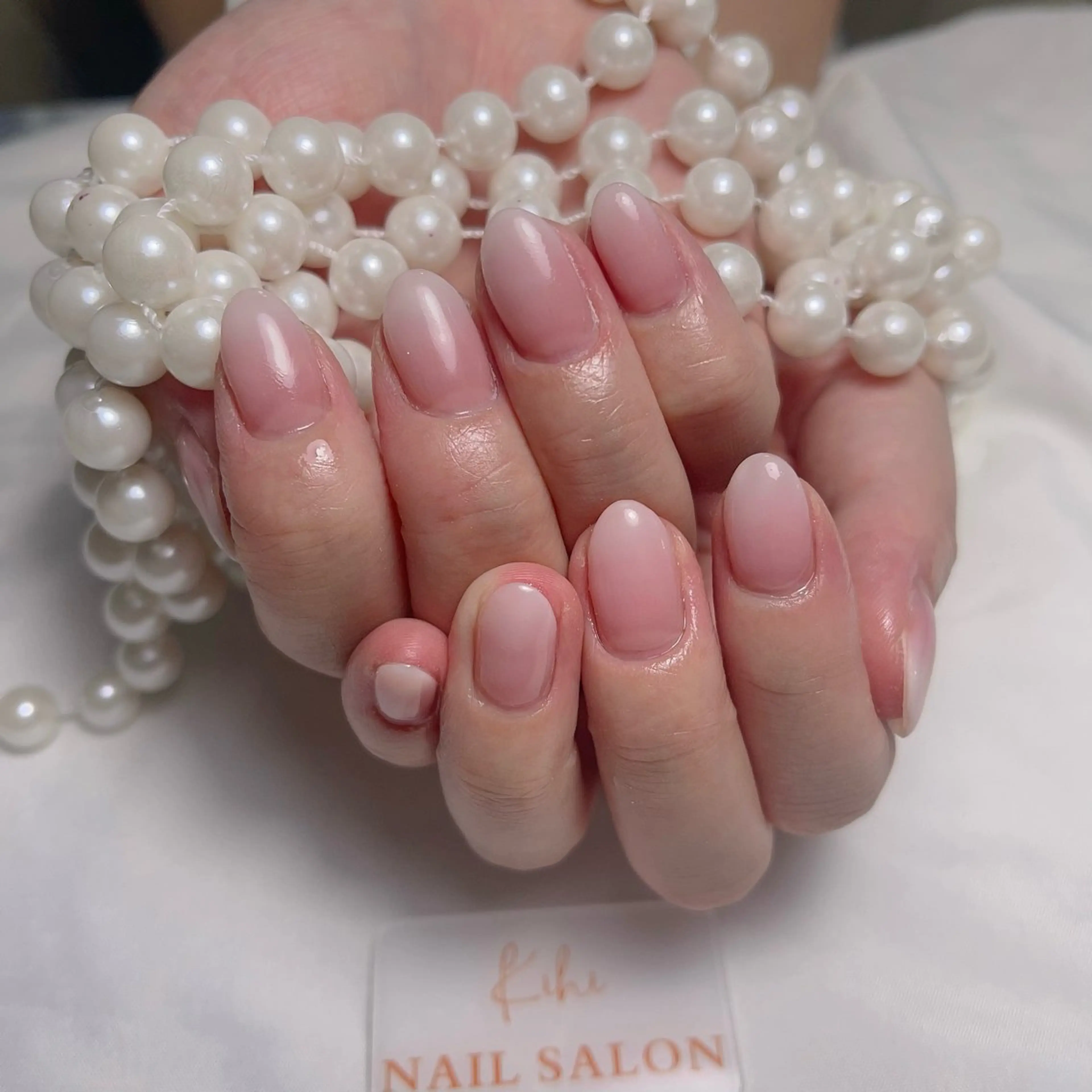 ネイル アートネイル フレンチネイル ジェルネイル グラデーション 韓国ネイル ハンドネイル 💕鈴木ユリ パラジェル/オフ無料のネイルデザイン