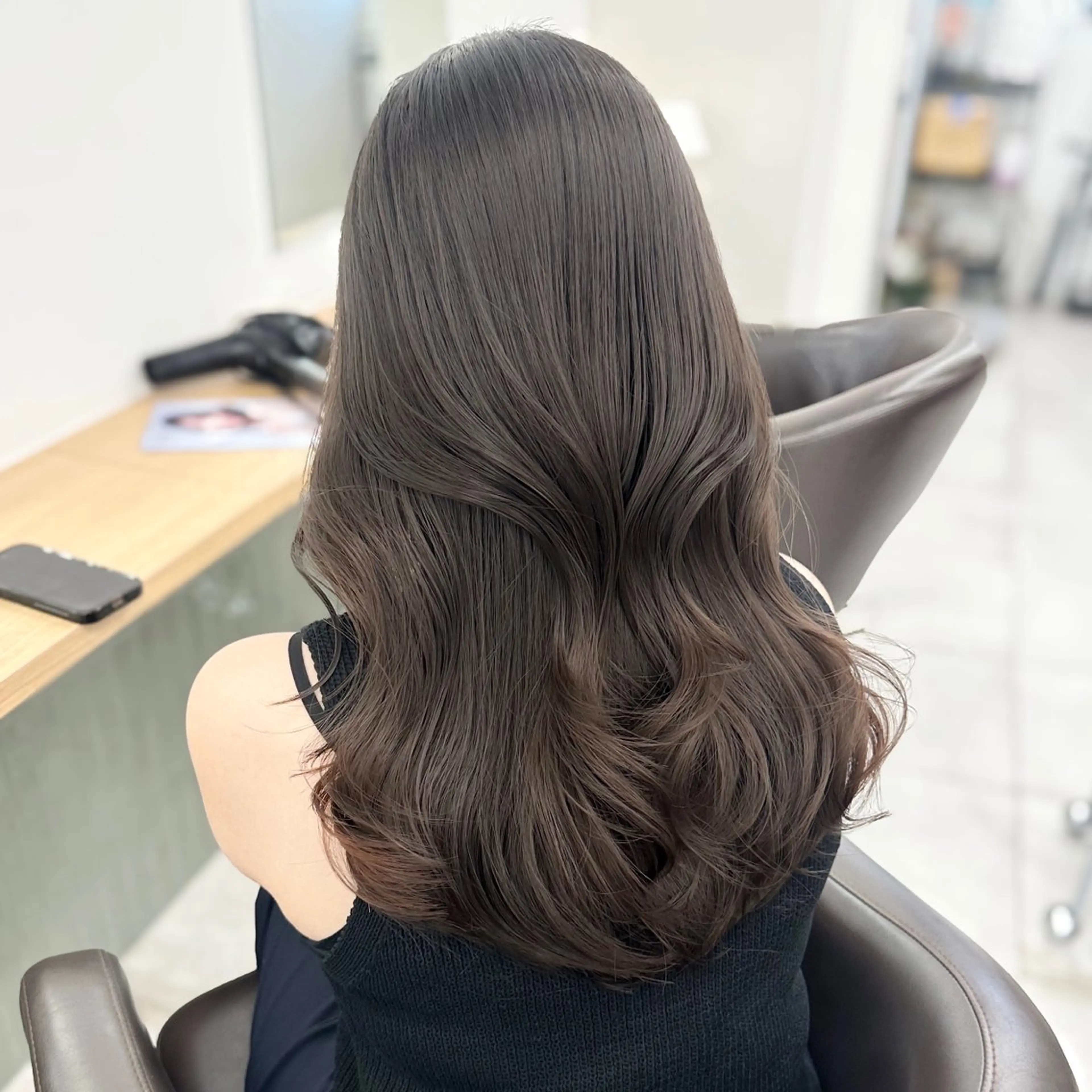 セミロング カラー カット ヘアカラー トリートメント ブリーチなし/レイヤ ー特化🌈Tommyのヘアスタイル