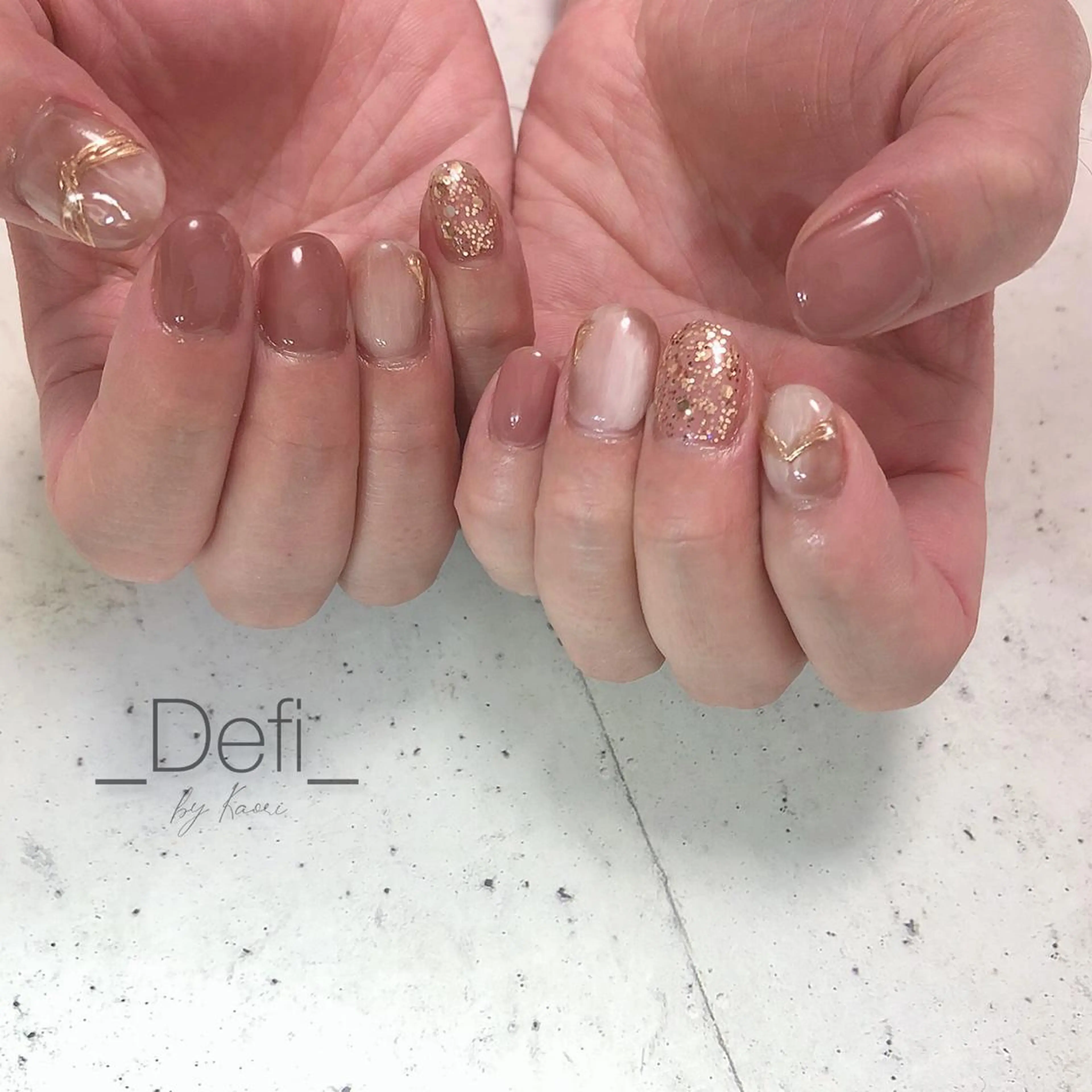 ネイル ブラウン カジュアル フレンチネイル ジェルネイル ゴールド ハンドネイル _Defi_ by Kaoriのネイルデザイン