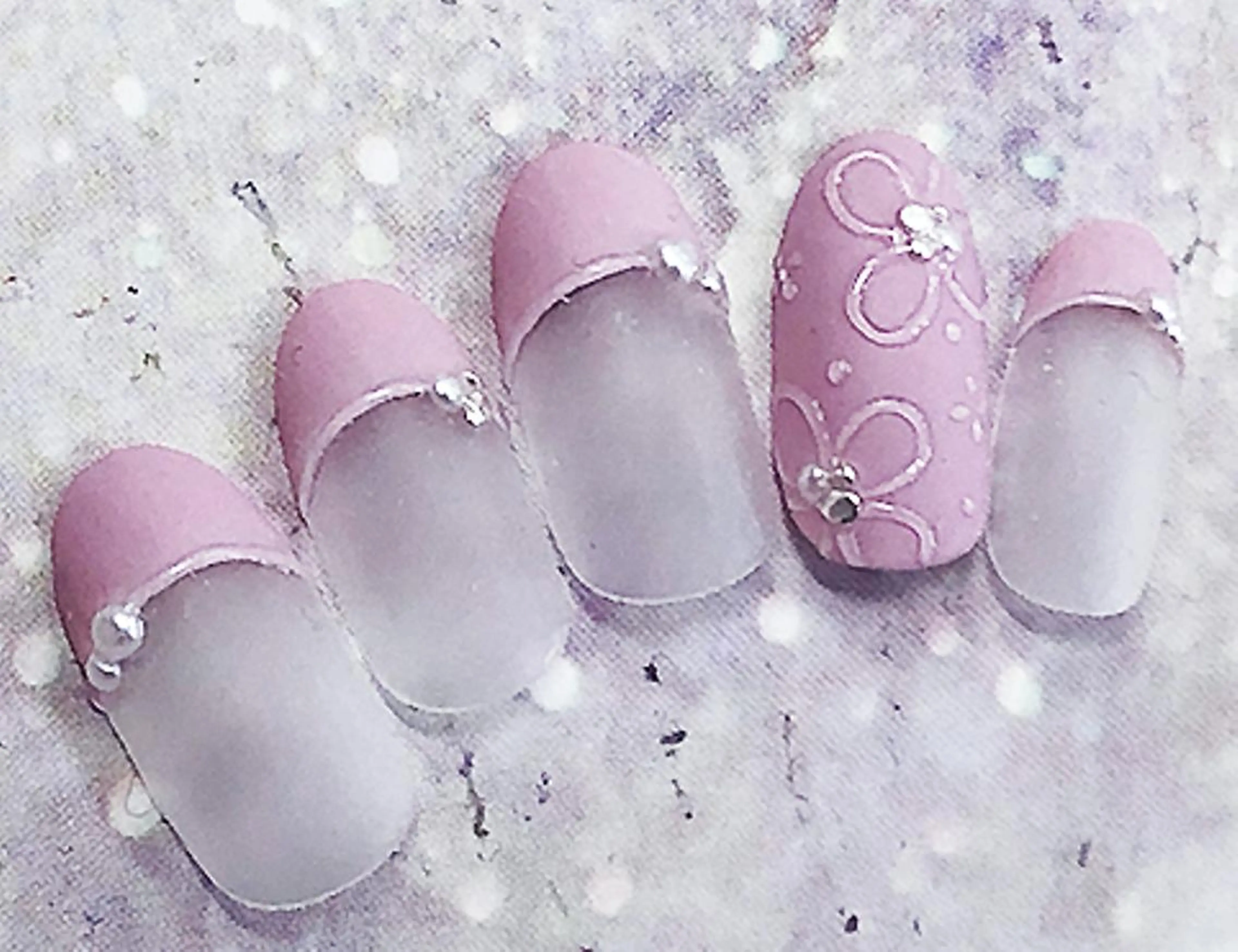 ネイル ネイルサロン レアリッチのネイルデザイン