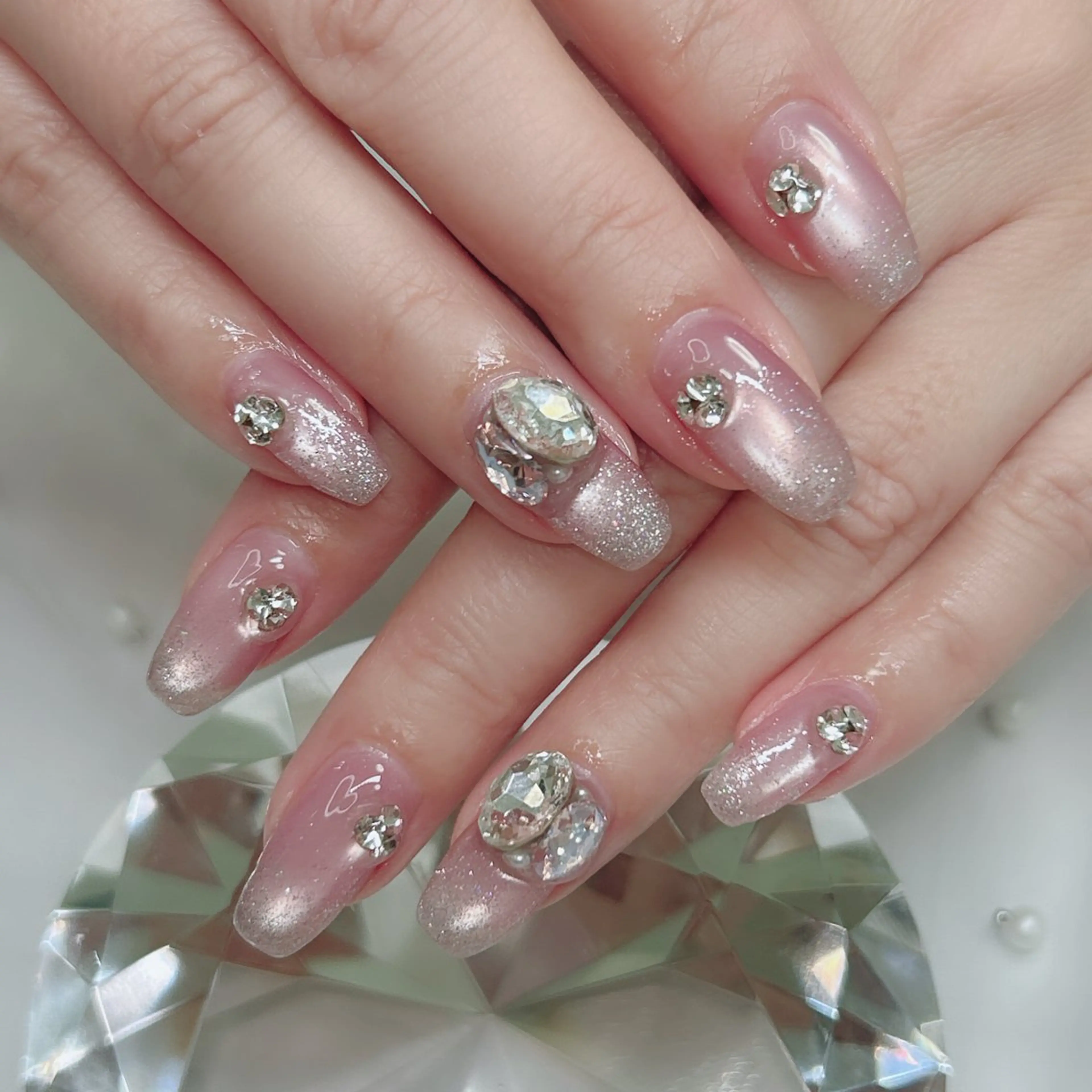 ネイル オーロラネイル ミラーネイル オフィスネイル ワンカラーネイル シンプルネイル ハンドネイル Cute Tips nailのネイルデザイン