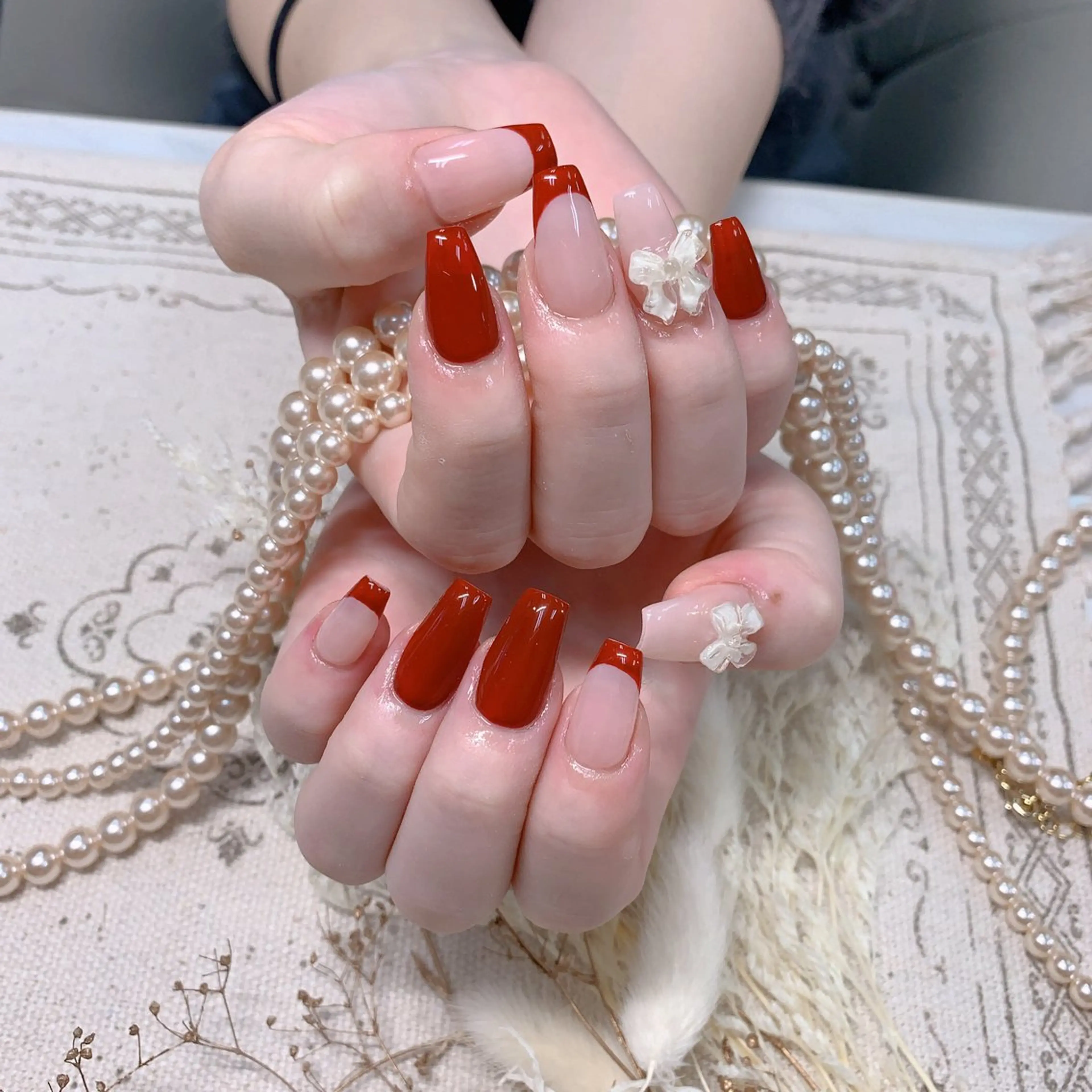 ネイル オーロラネイル 長さ出し フットネイル ジェルネイル キラキラネイル インフィニティ ネイルサロンのネイルデザイン