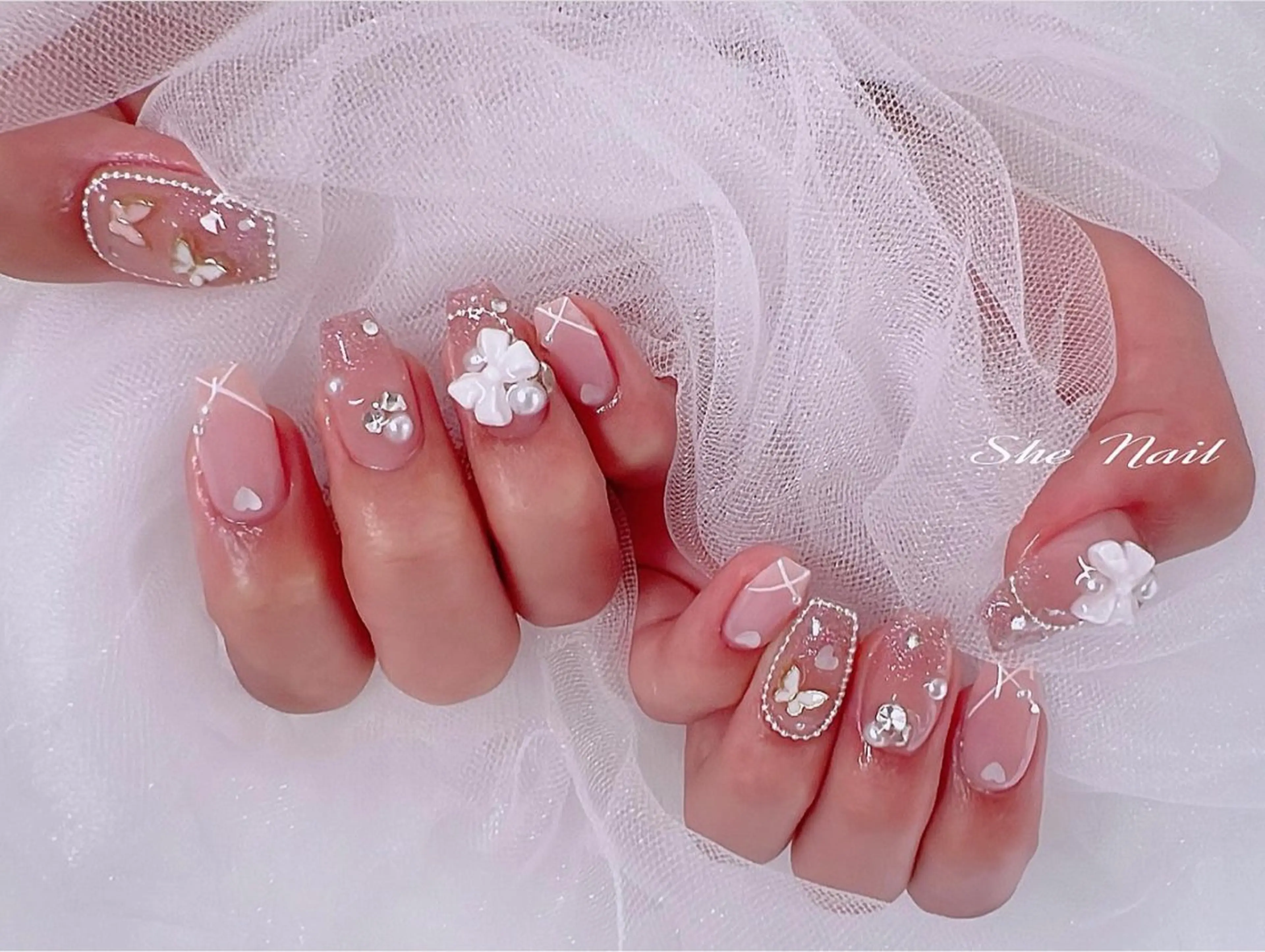 ネイル チークネイル 長さ出し フレンチネイル ガラスフレンチ マグネットネイル She   Nail所属・ISA_ BELLAのネイルデザイン