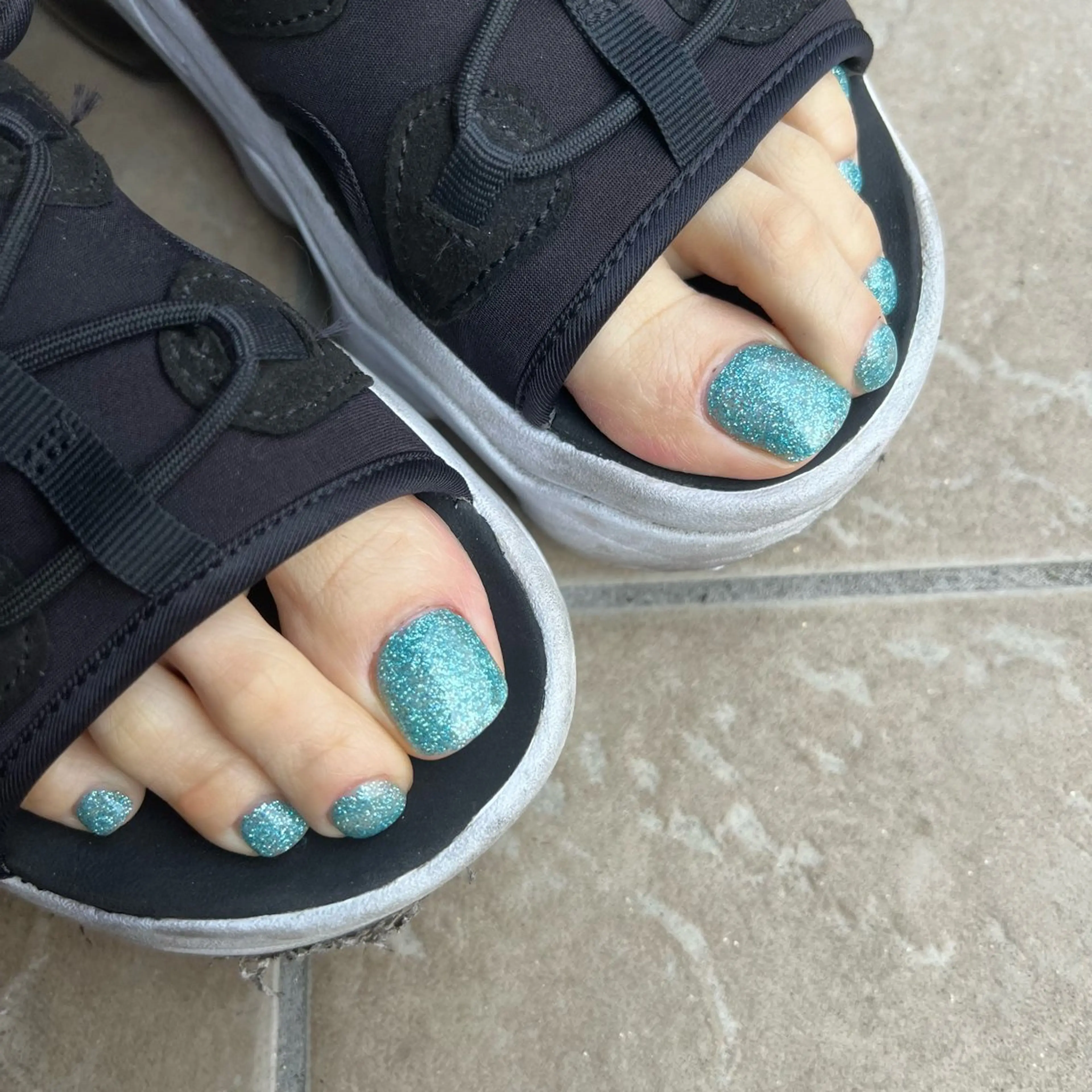 ネイル フットネイル フットネイル Lise ﾘｾﾞ ﾈｲﾙﾙｰﾑのネイルデザイン