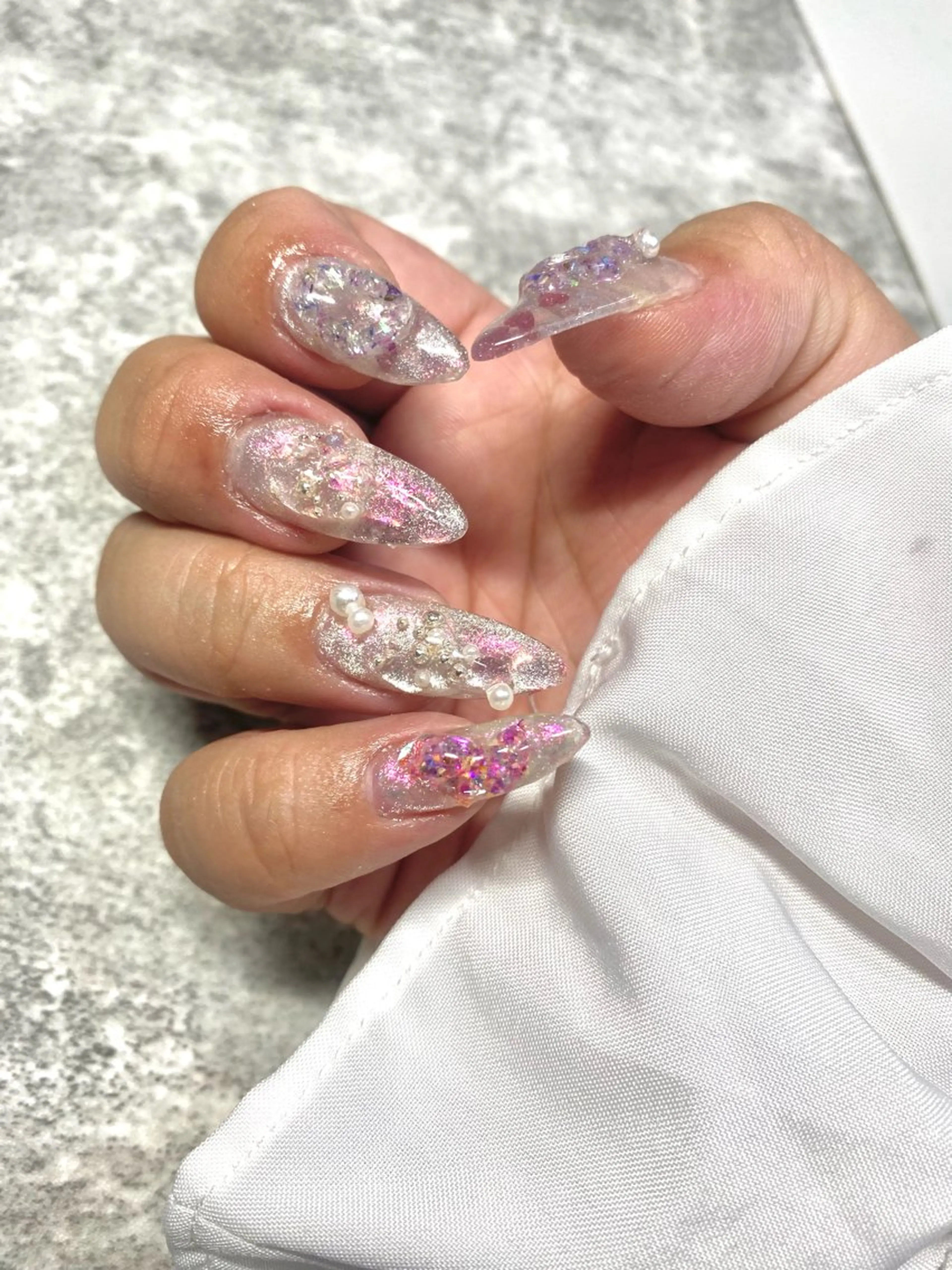 ネイル オーロラネイル マグネットネイル ミラーネイル ホワイト ハンドネイル ★Rinail... .のネイルデザイン