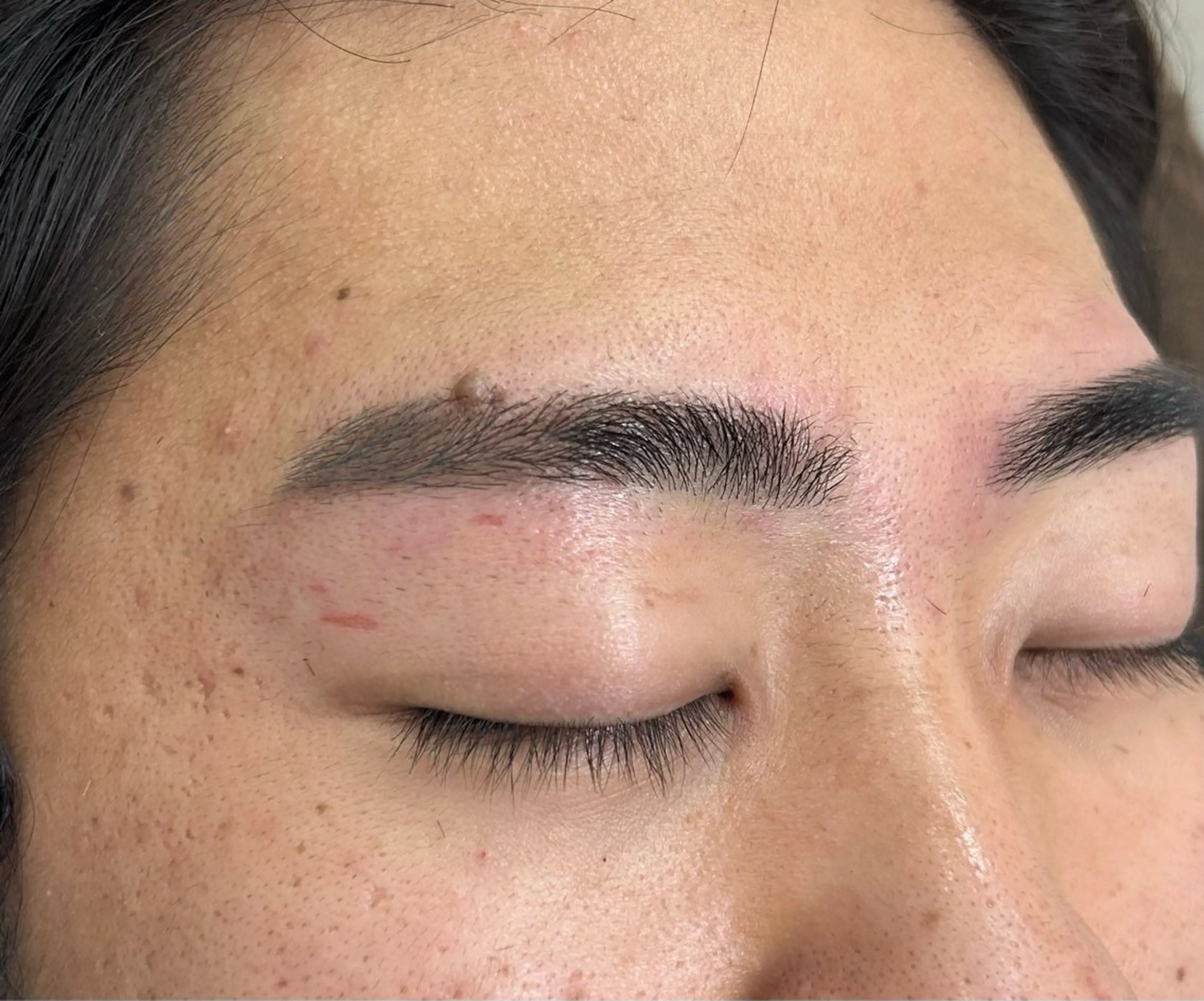 メンズ アイブロウ メンズアイブロウ エステサロンMee. 大畑のエステ・リラクイメージ