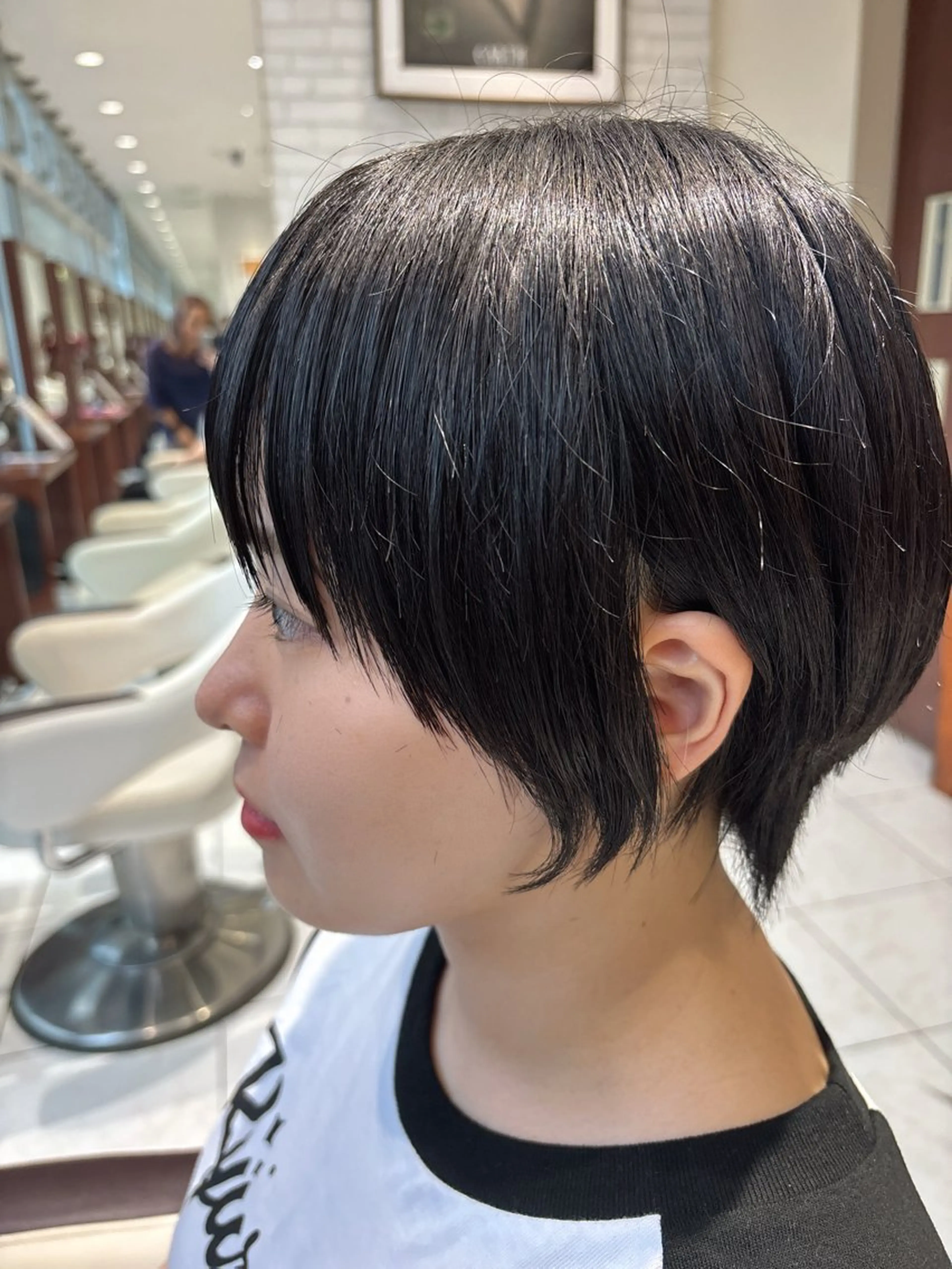 ショート 篠田 綾乃のヘアスタイル