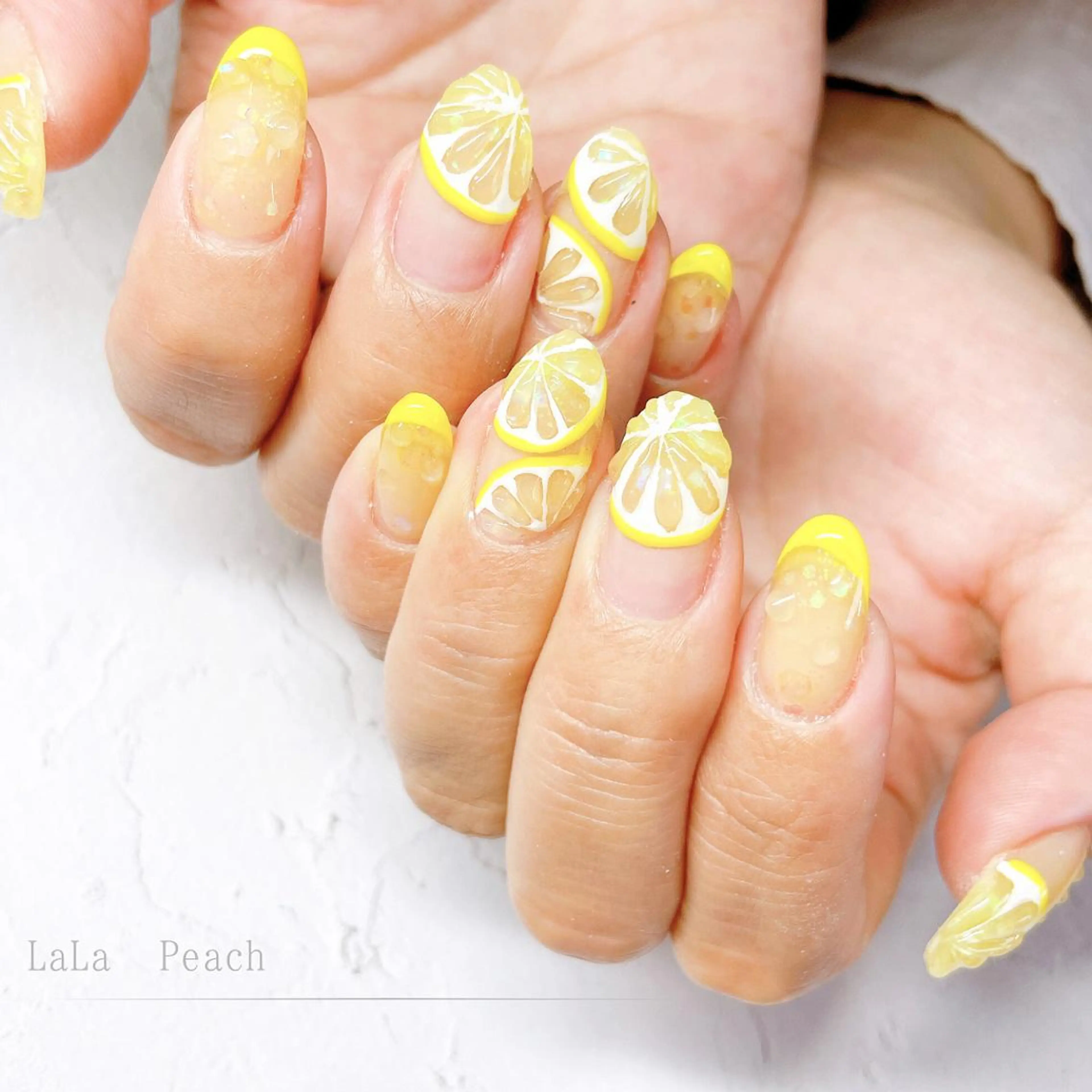 ネイル ジェルネイル 夏ネイル 黄色 ハンドネイル LaLa Peach 福岡のマツエク・マツパデザイン