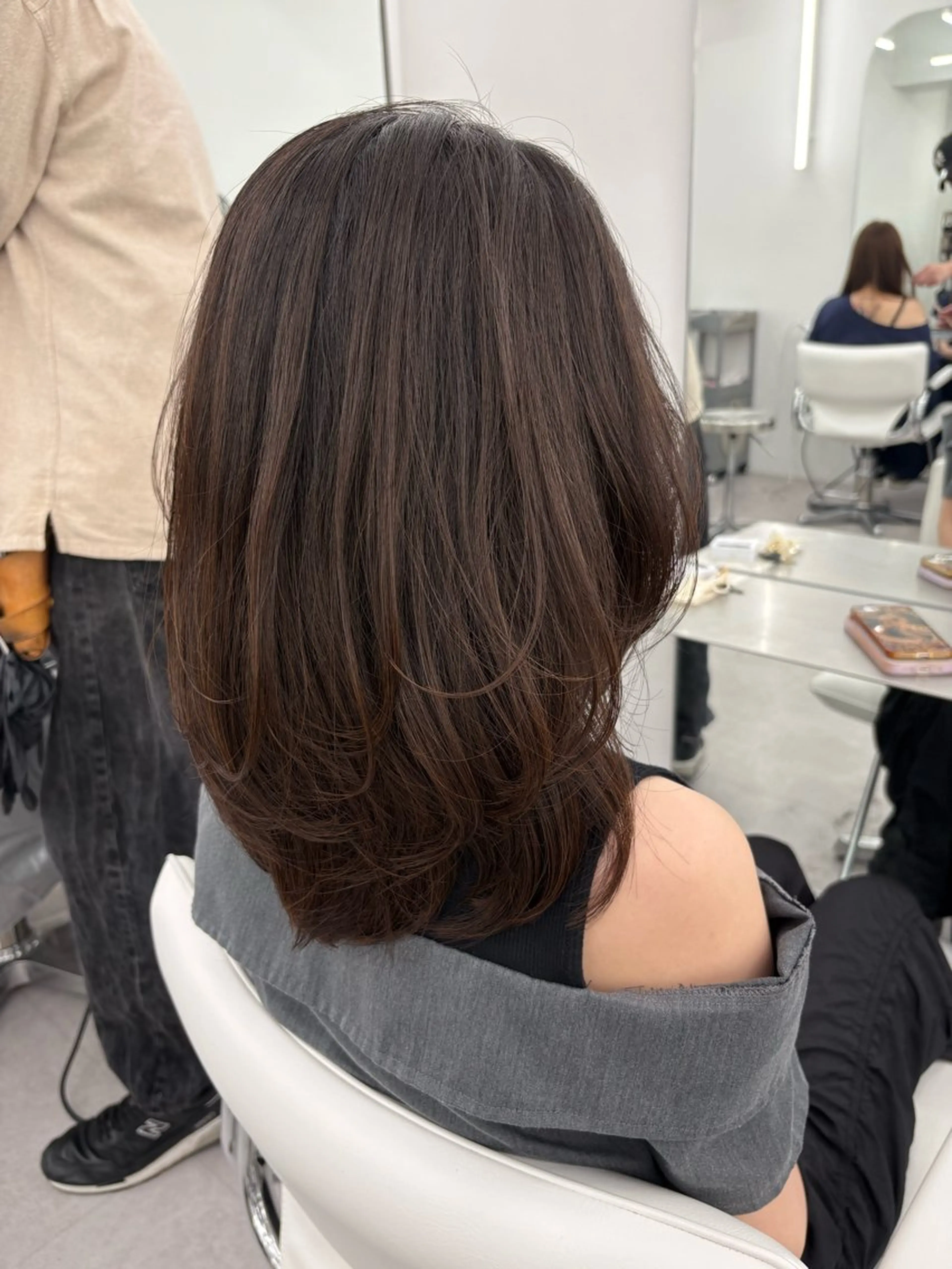 ミディアム 韓国ヘア/レイヤー/ 顔まわり足立遥奈のヘアスタイル